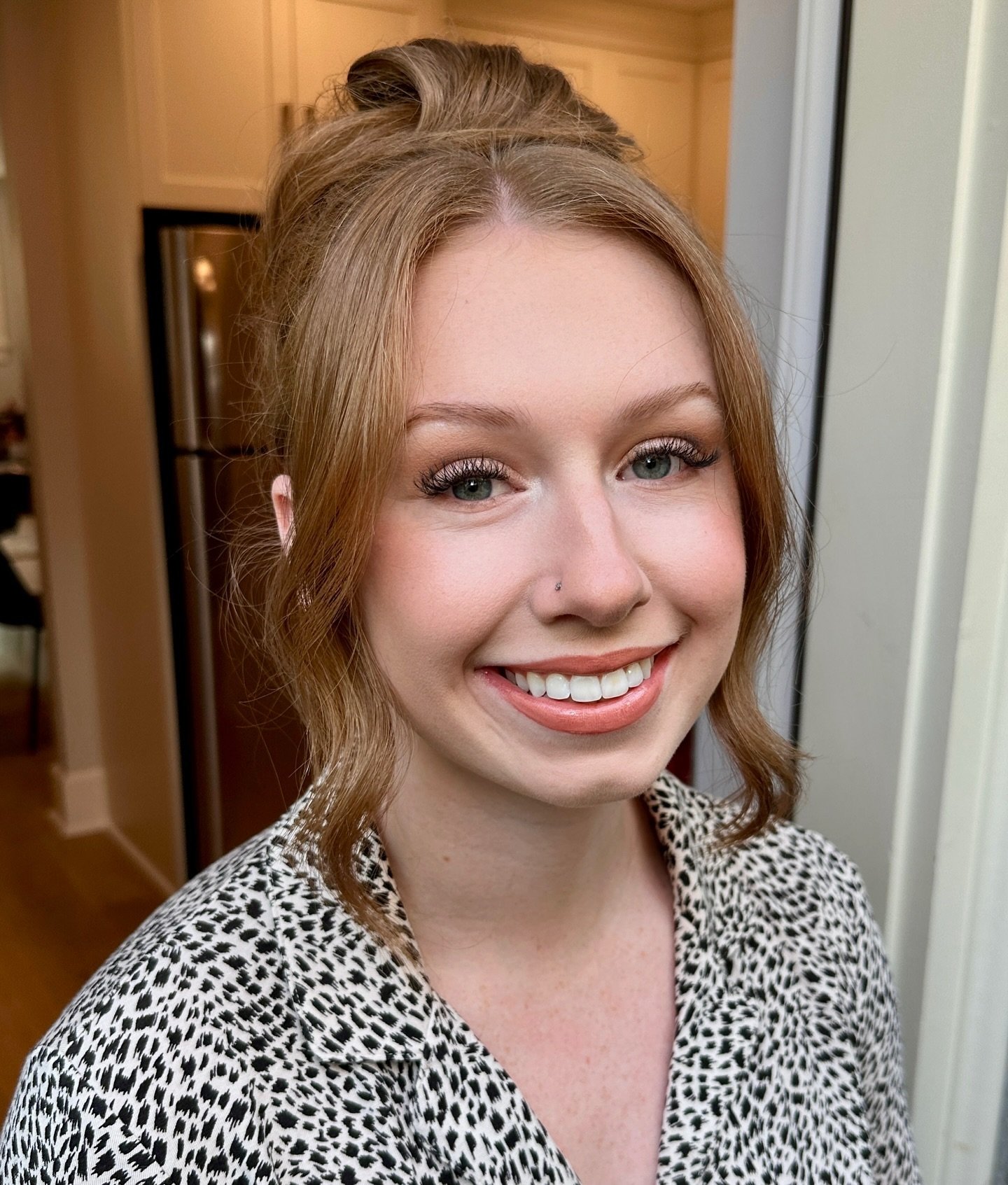 Only a handful of weddings left for 2024! If you're getting married or have any special events happening in 2025, click the link in our bio to inquire now! 🩷

Makeup by Shayla
Hair by @bridalhairvancouver 

#makeupartist #bridalmakeup #vancouvermake