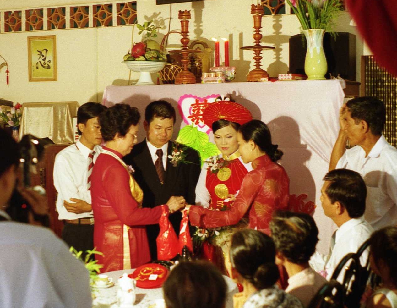 A Vietnamese country wedding. (Photo: Mike Fernwood. CC BY SA 2.0)