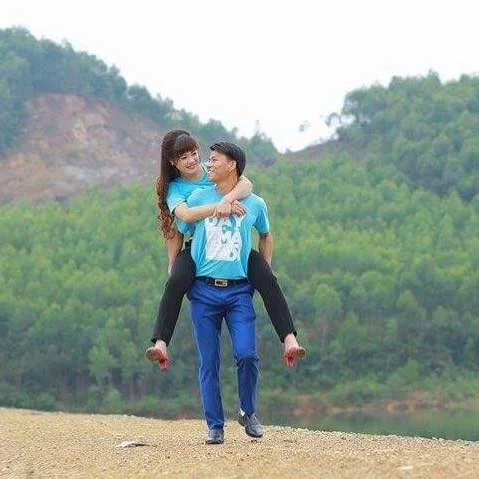 Hồ Thị Châu and Nguyễn Văn Oai. (Photo: Facebook/Linh Châu)