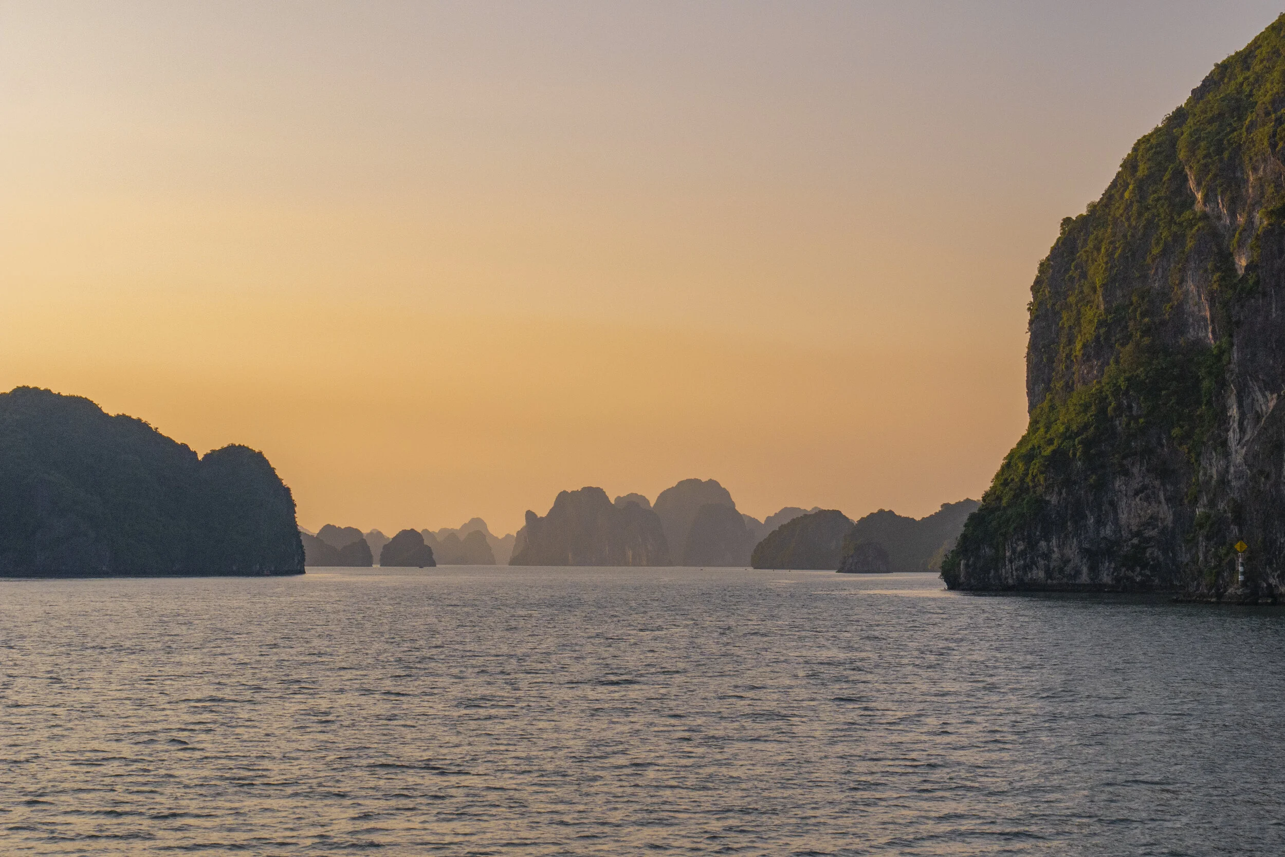 HaLongBay_Oct2019_04.jpg