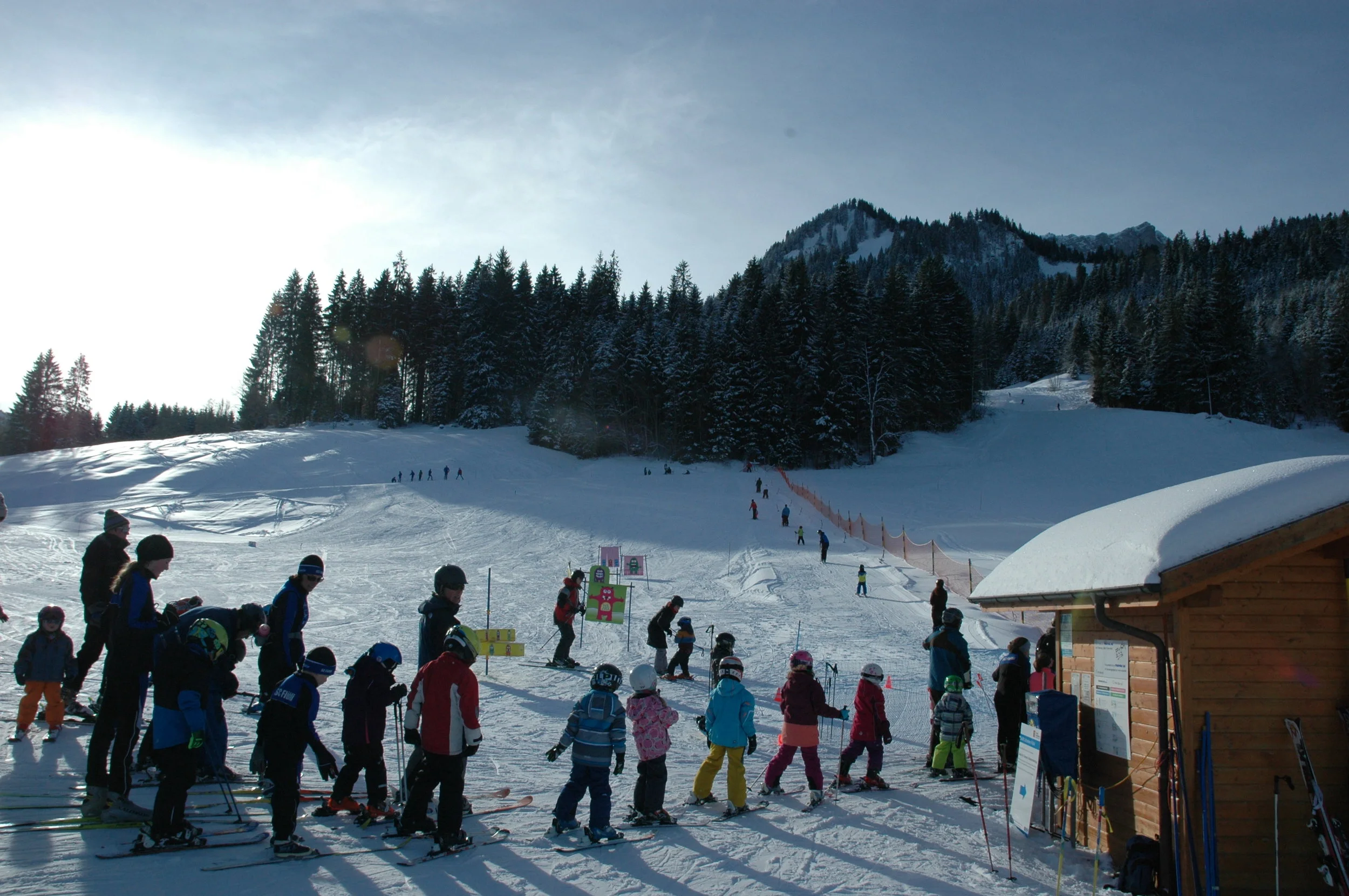 Kinderschlepplift und Skikarussell öffnen am 25. Dezember!