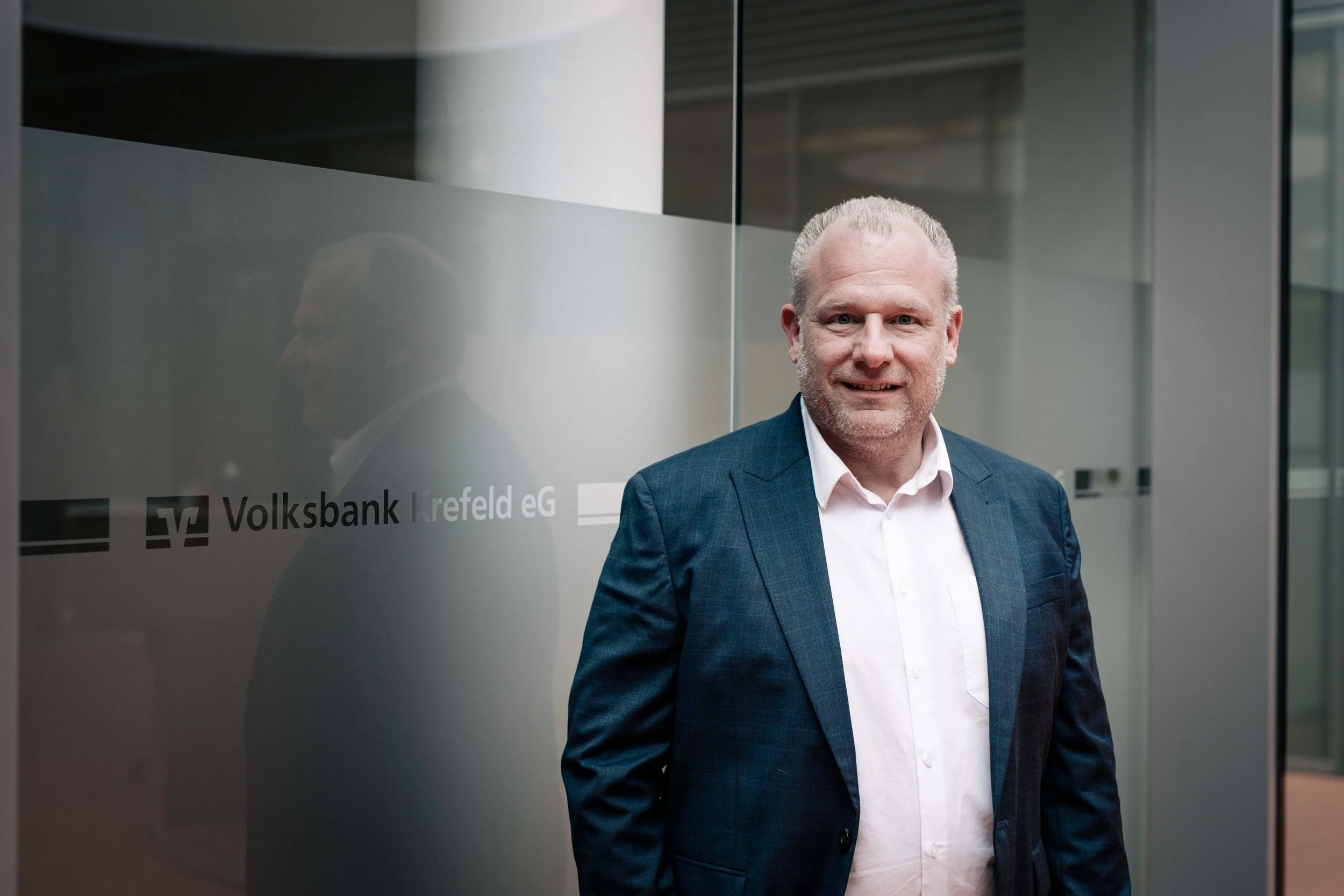 images-VB-Krefeld_Stock-Shooting_Silk_03-25_LoRes-169.jpg