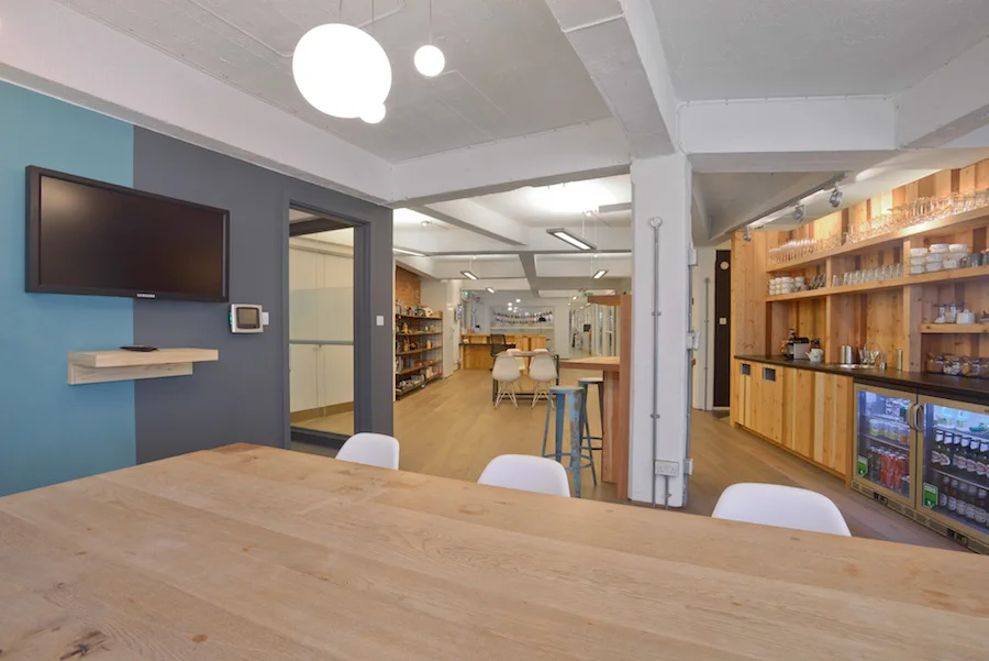 We love the final result on IDEO's coffee point and breakout area. Forster Inc design.