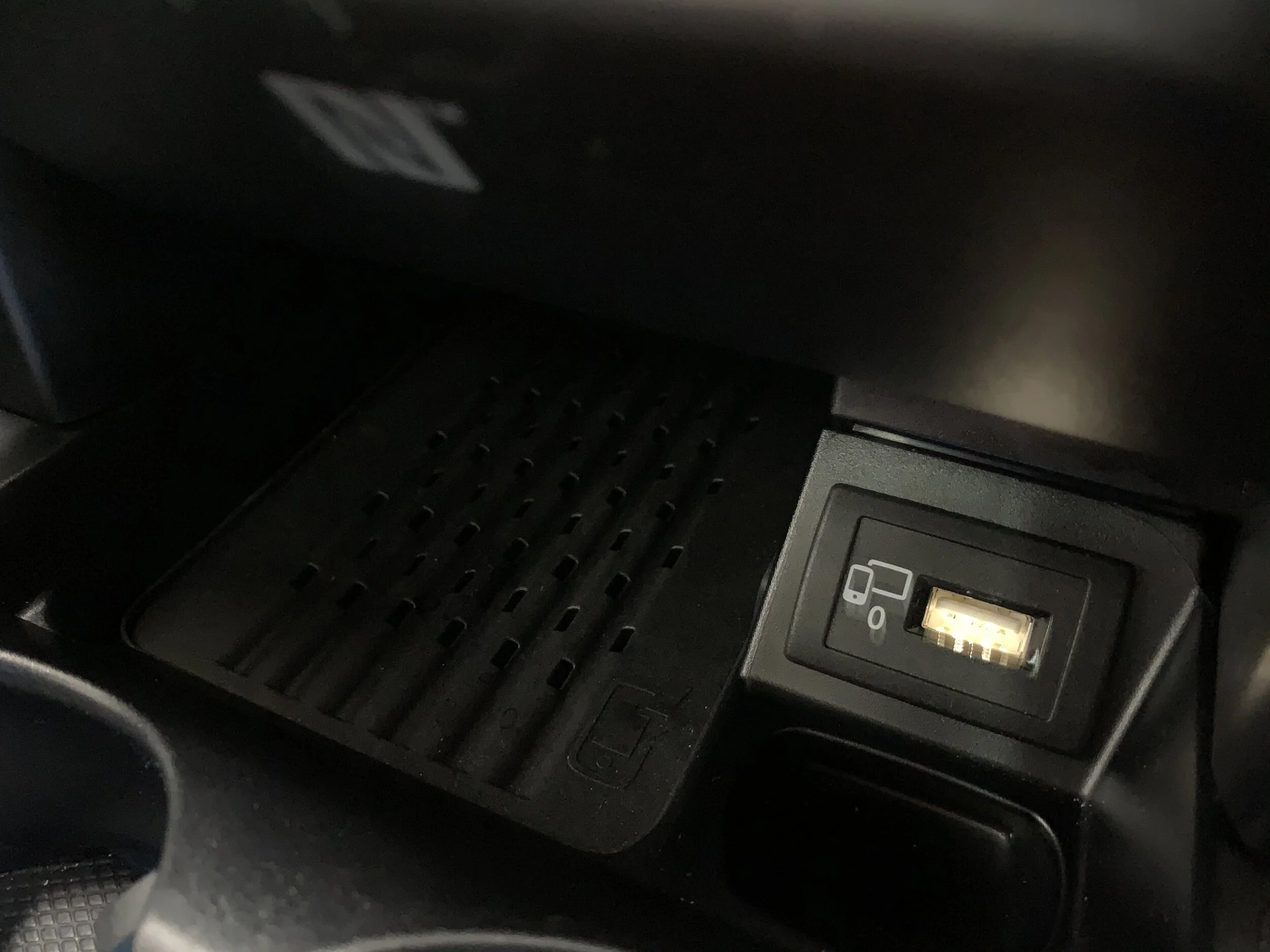 3619E180-DAE7-439D-B67B-593601E4C9B6