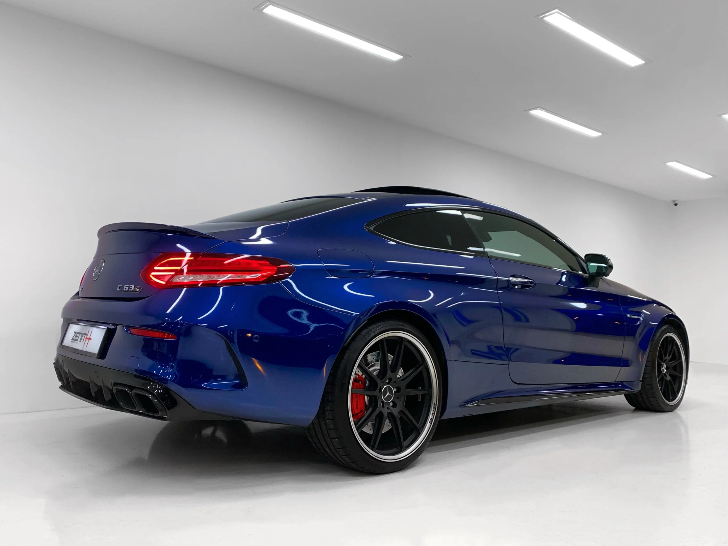 C0431FF6-BF23-4917-B1C5-27749E5E4D3F