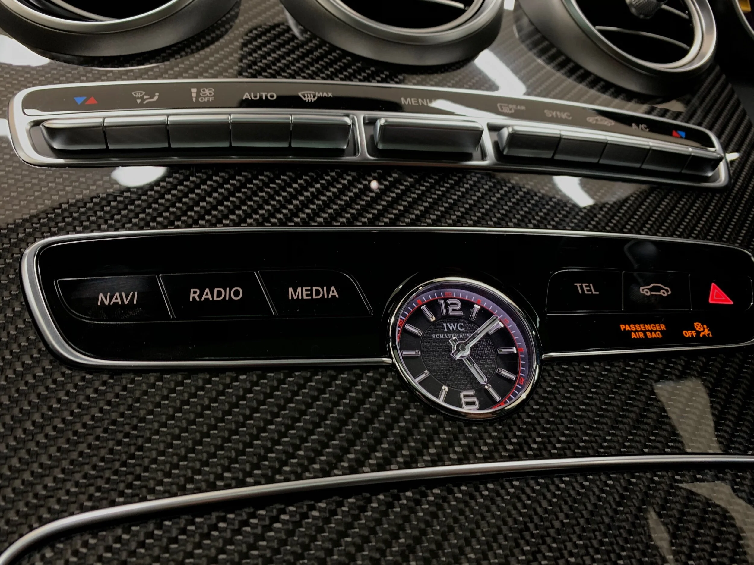 C5EE7566-8BBE-474B-8506-148FF18EF617