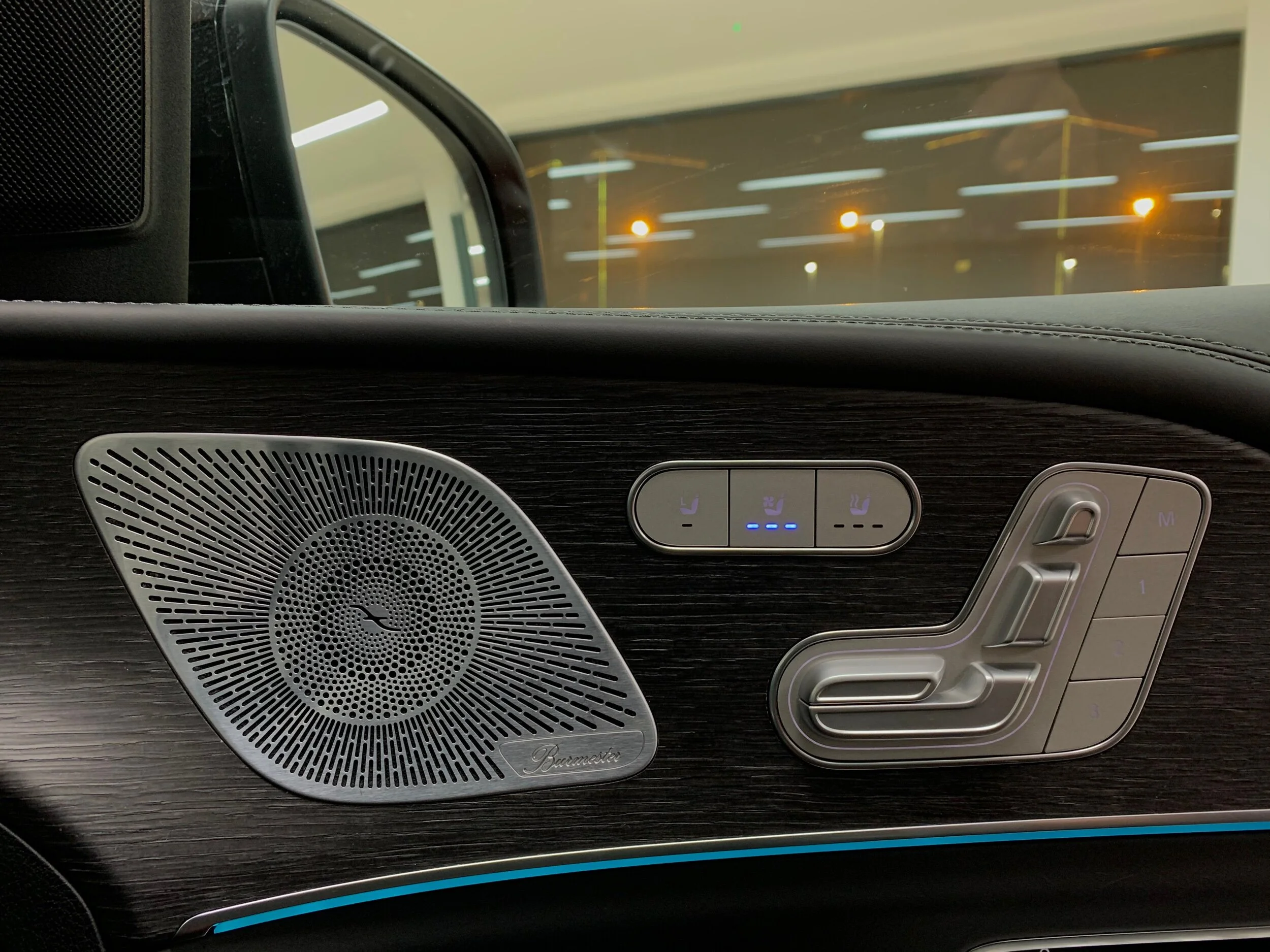 32953025-38B3-4D8F-BE57-B14F7FA90AFC