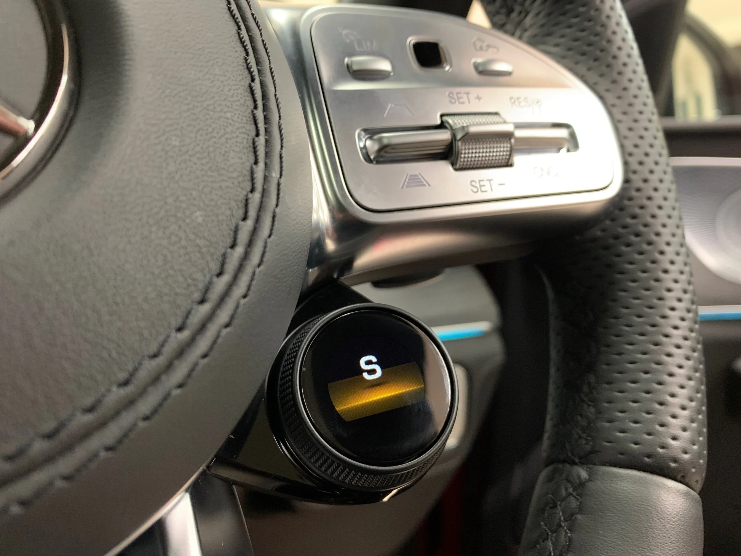 000211A1-598D-433B-B1D8-84B70658DCC8