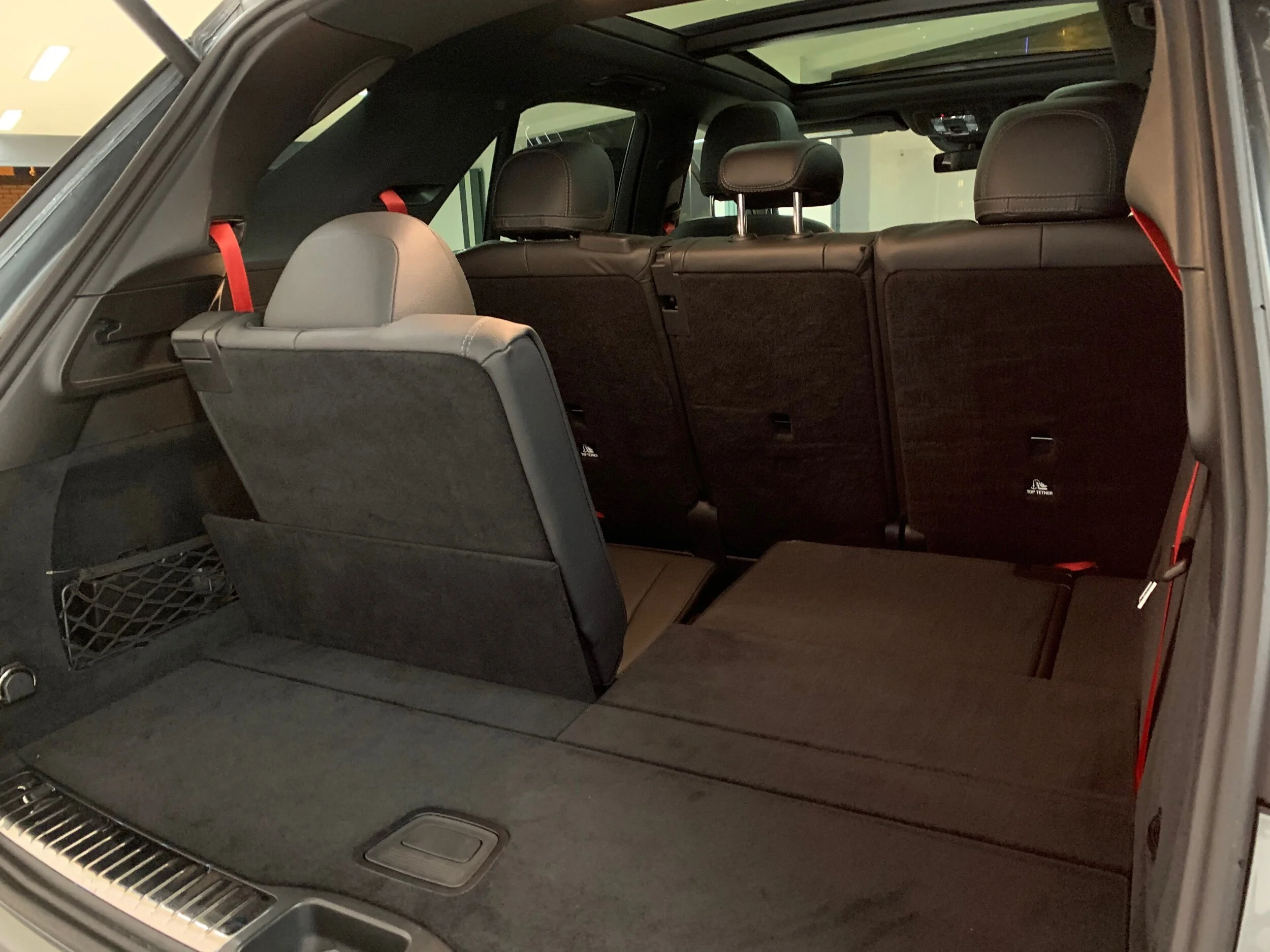 5F1A9C0B-57AF-40E0-9F74-775BF9E40A7A