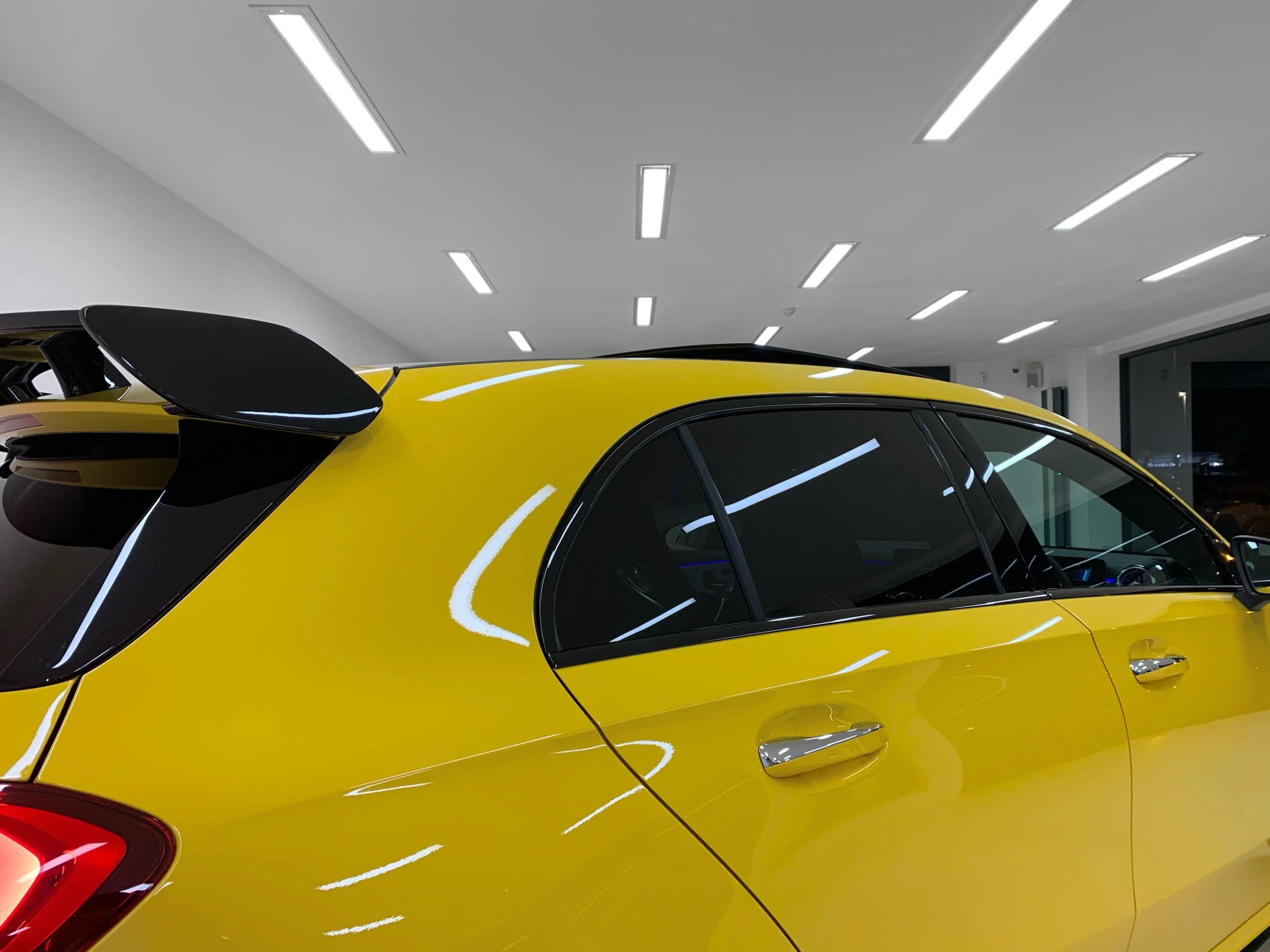 7B8B1E8C-B8CF-418E-9EE4-97EE638FF5FF