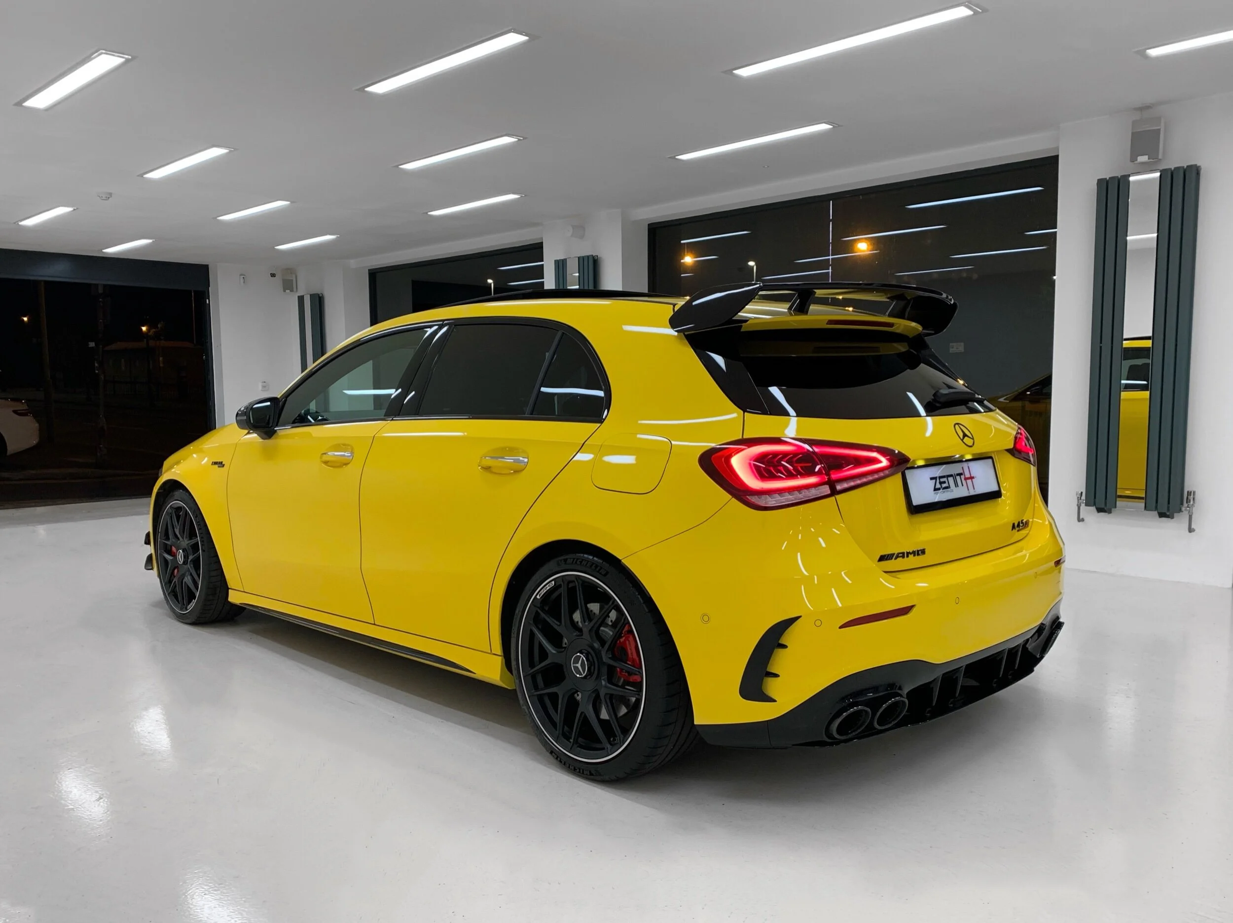 B668F8C5-1026-4208-8329-801B4E8BF928