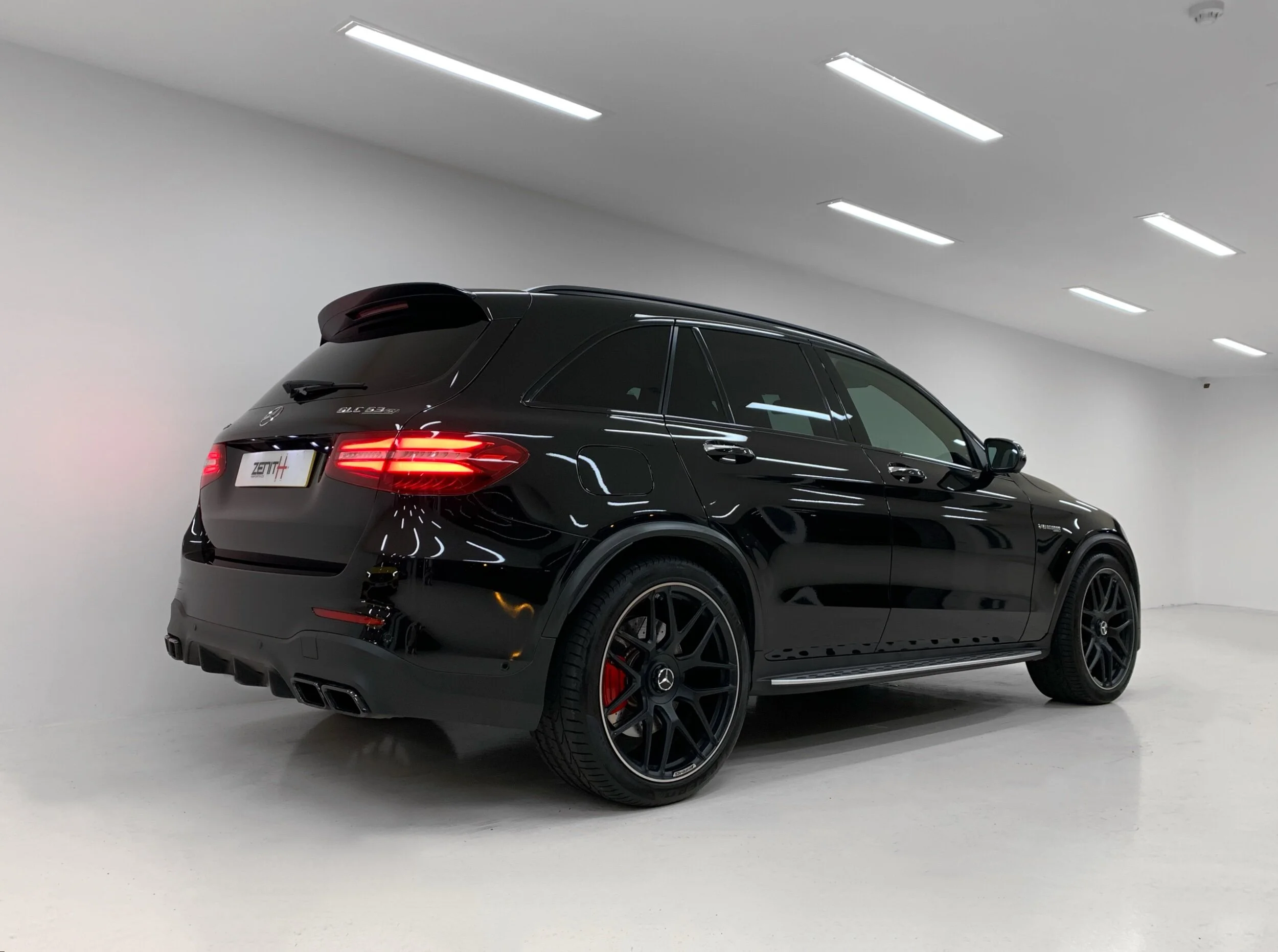 15621318-A090-481F-9CF9-A2C75B2A3E8D