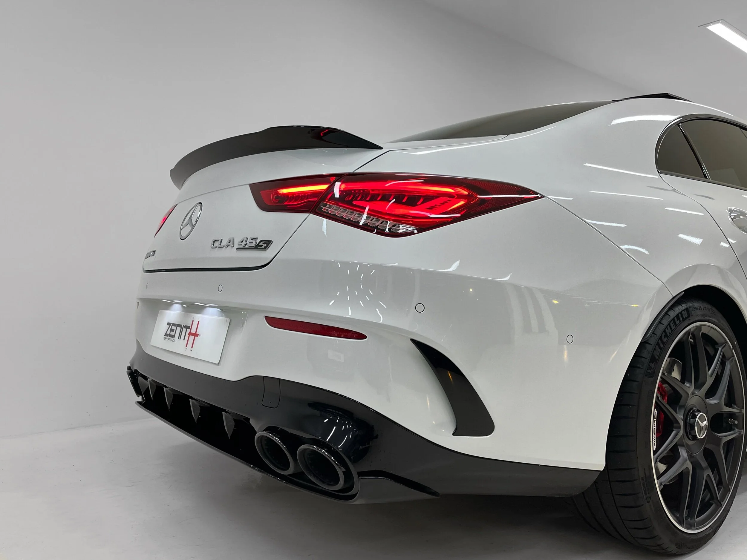 78CAD084-658A-4A75-BD96-8C9CFA967BCA