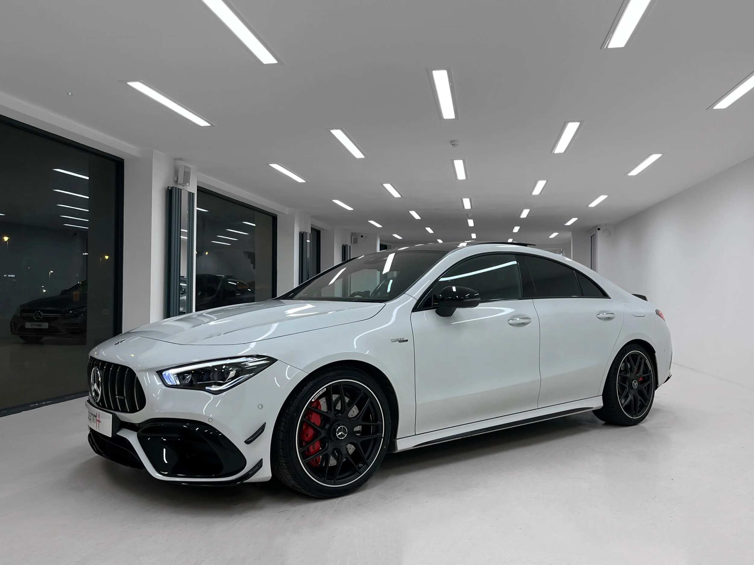 6DC760E4-CB52-48B2-919D-F852420523BB