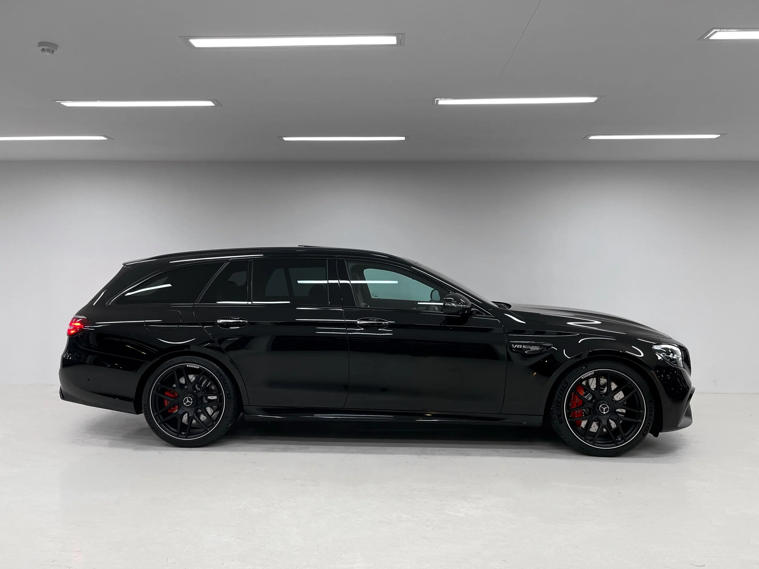 68D2EBB0-B925-41CC-A882-B60AE1EFDAE5