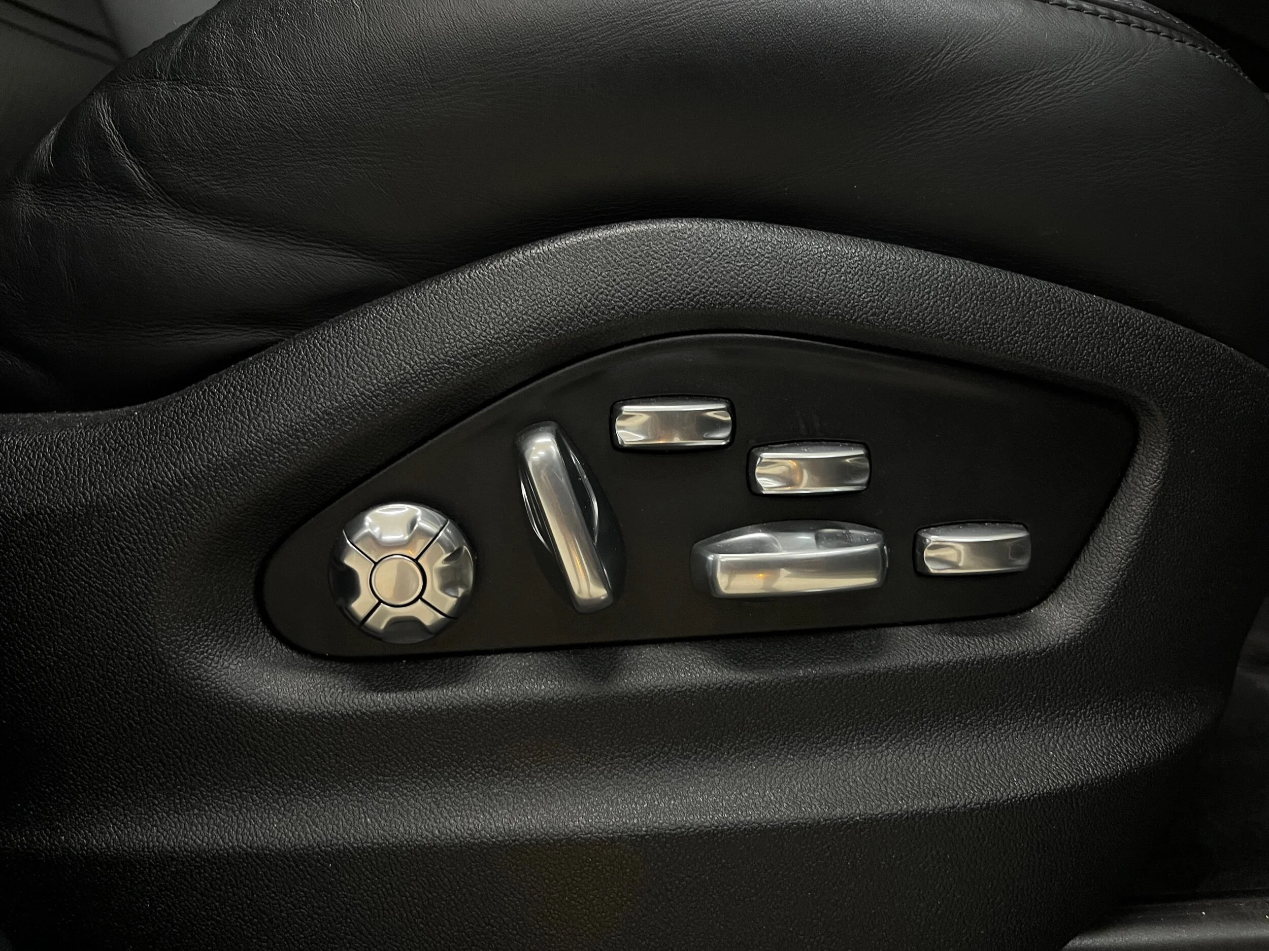 026E28E6-8B6E-4CFA-9B4D-45515E056EB7