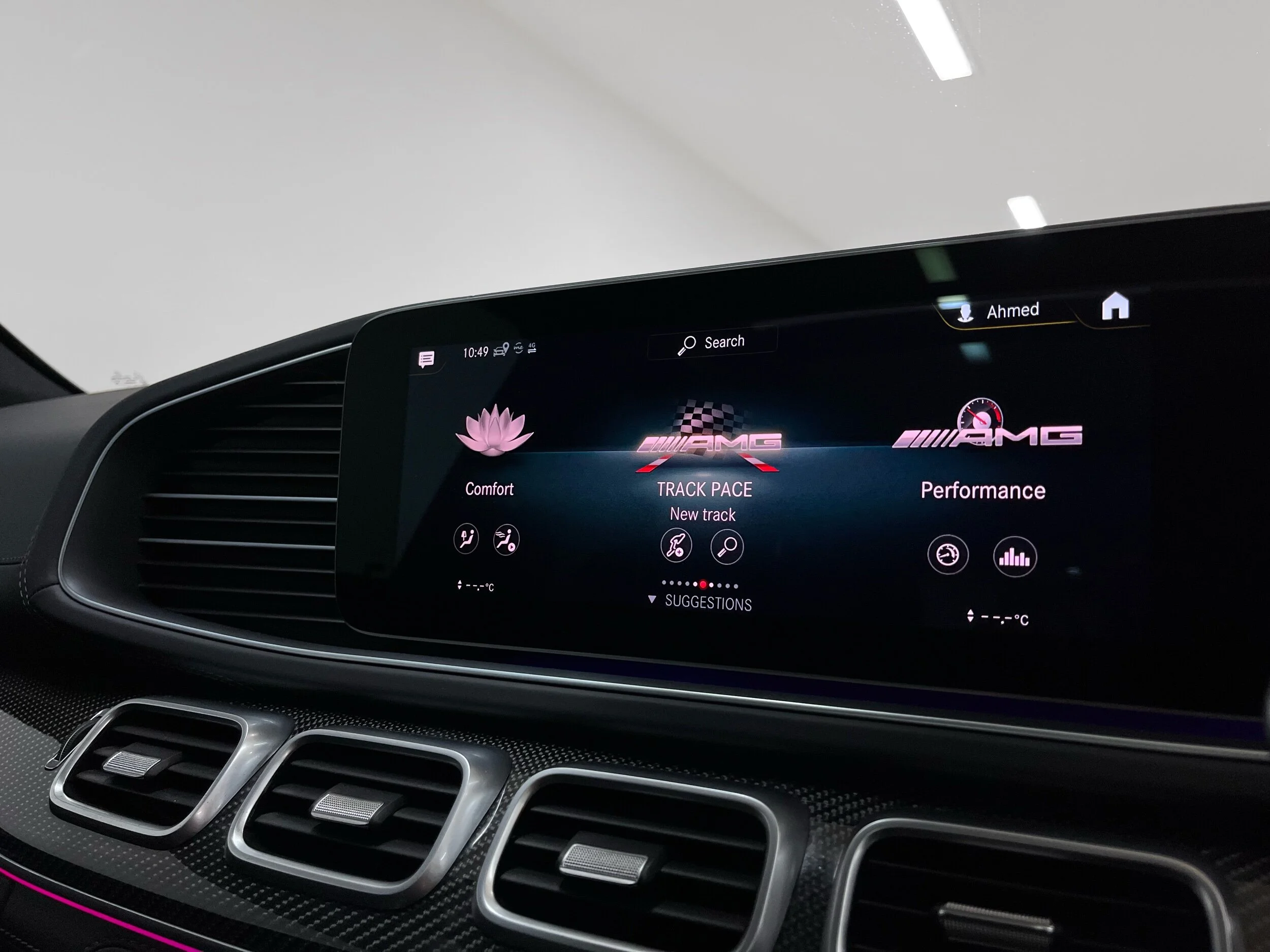 CCDCEB49-AC80-4C1F-B6D4-921B5A9A10D2