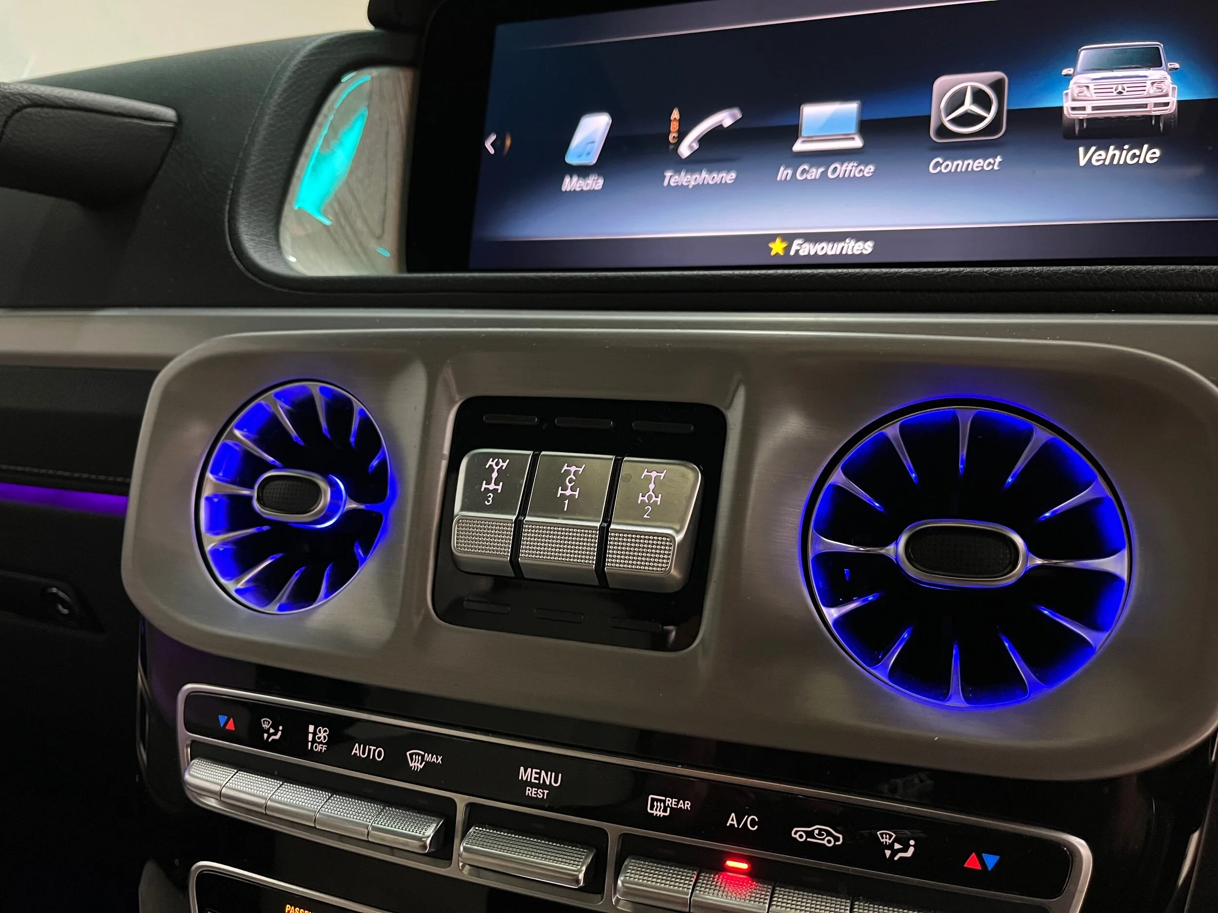 187FB796-3384-4446-A69E-164339F594EC