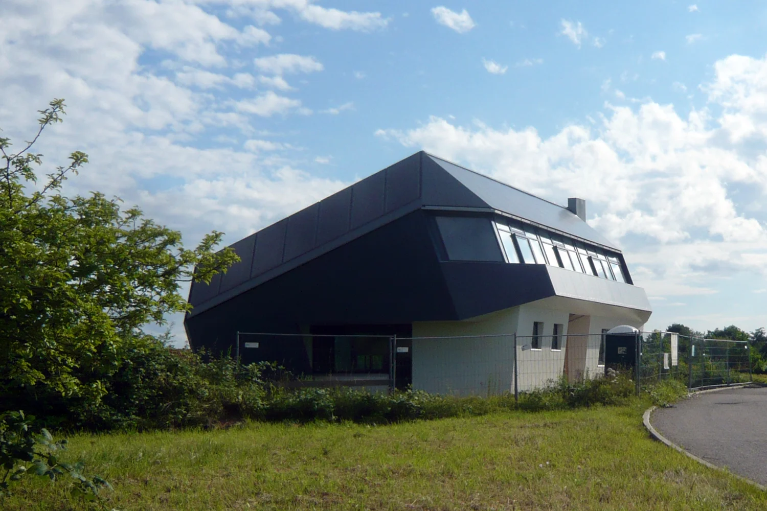gaupenraub_haus-l-01_aussenansicht-strassenseite.jpg