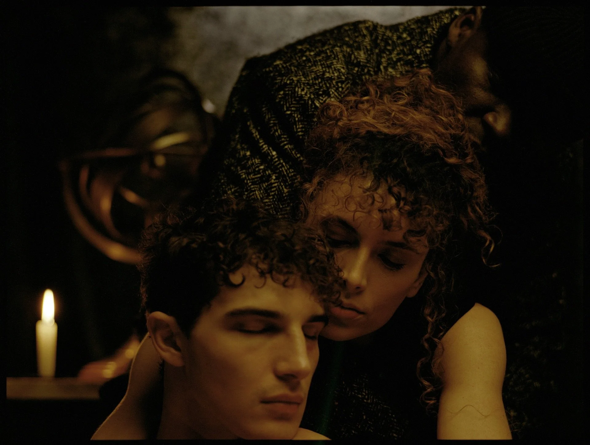 Film photography - Hasselblad 500C/M + Kodak portra 400 (Medium format 6×45 ). Analog drum scanner - Dainippon 8060p