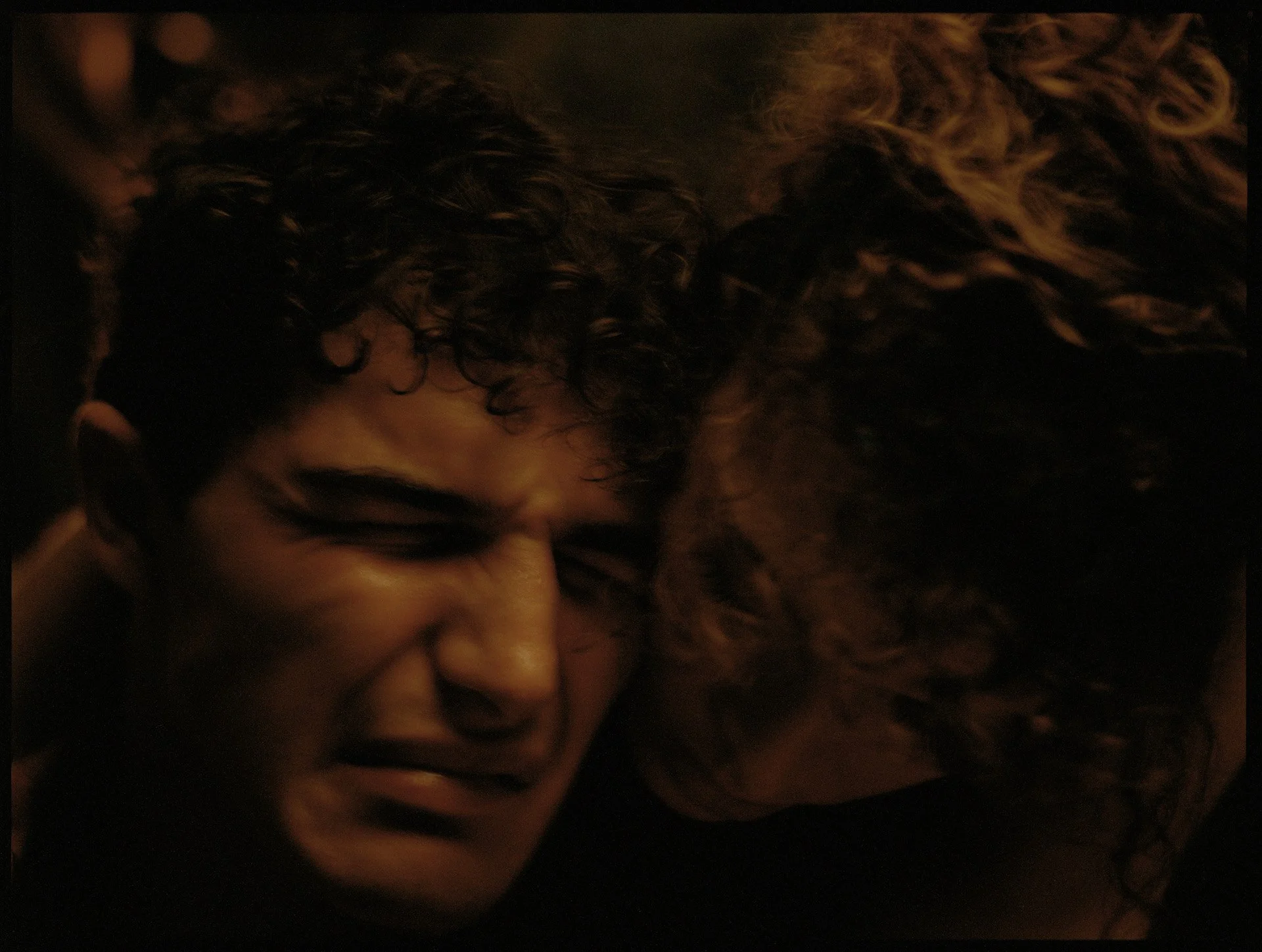 Film photography - Hasselblad 500C/M + Kodak portra 400 (Medium format 6×45 ). Analog drum scanner - Dainippon 8060p