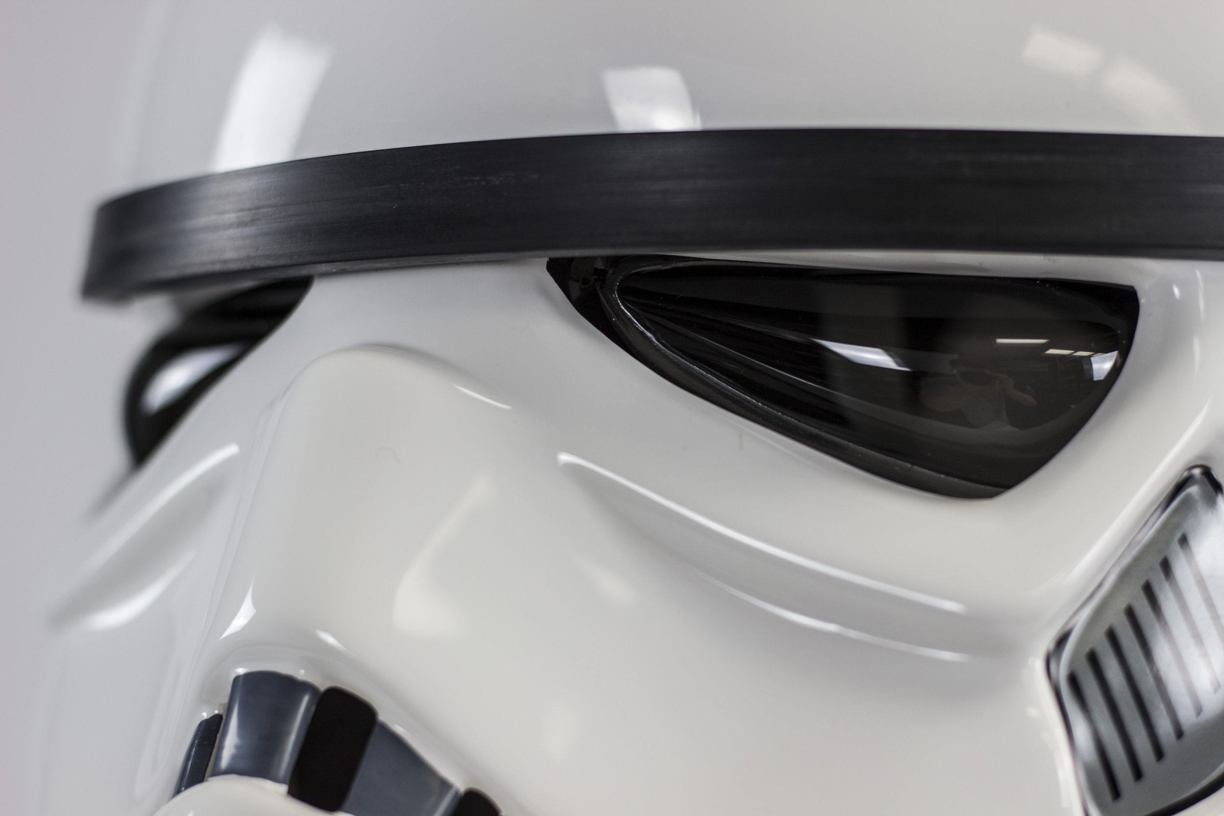 Shepperton Design Studios Star Wars Original Stormtrooper Helmet 3D Glass Set