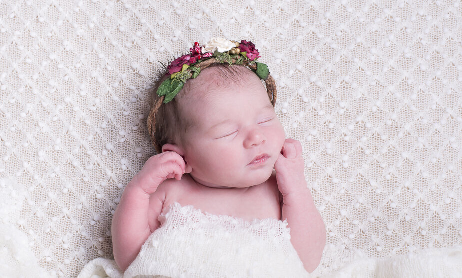 Daisy-Newborn shoot-1-Editw.jpg