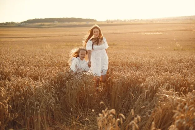 Wheat field photo shoot, Chelmsford, Essex | Natural family &amp; child photography