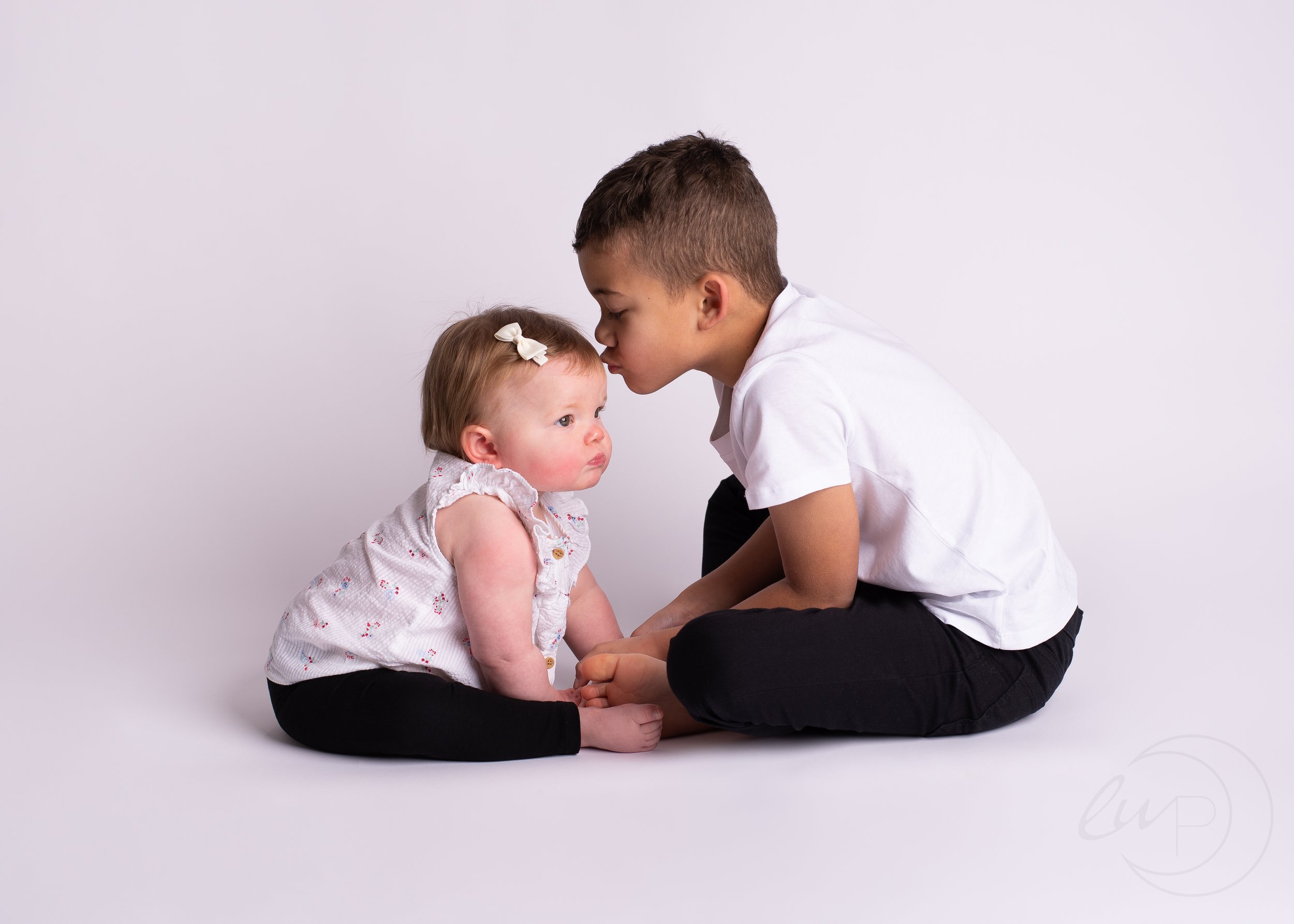  Sibling photo shoot | Child photographer, South Woodham Essex