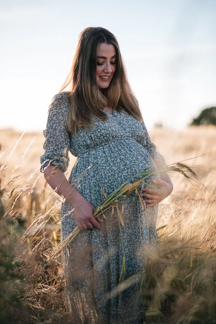 Outdoor maternity and family photo shoot, Chelmsford Essex | baby bump photography