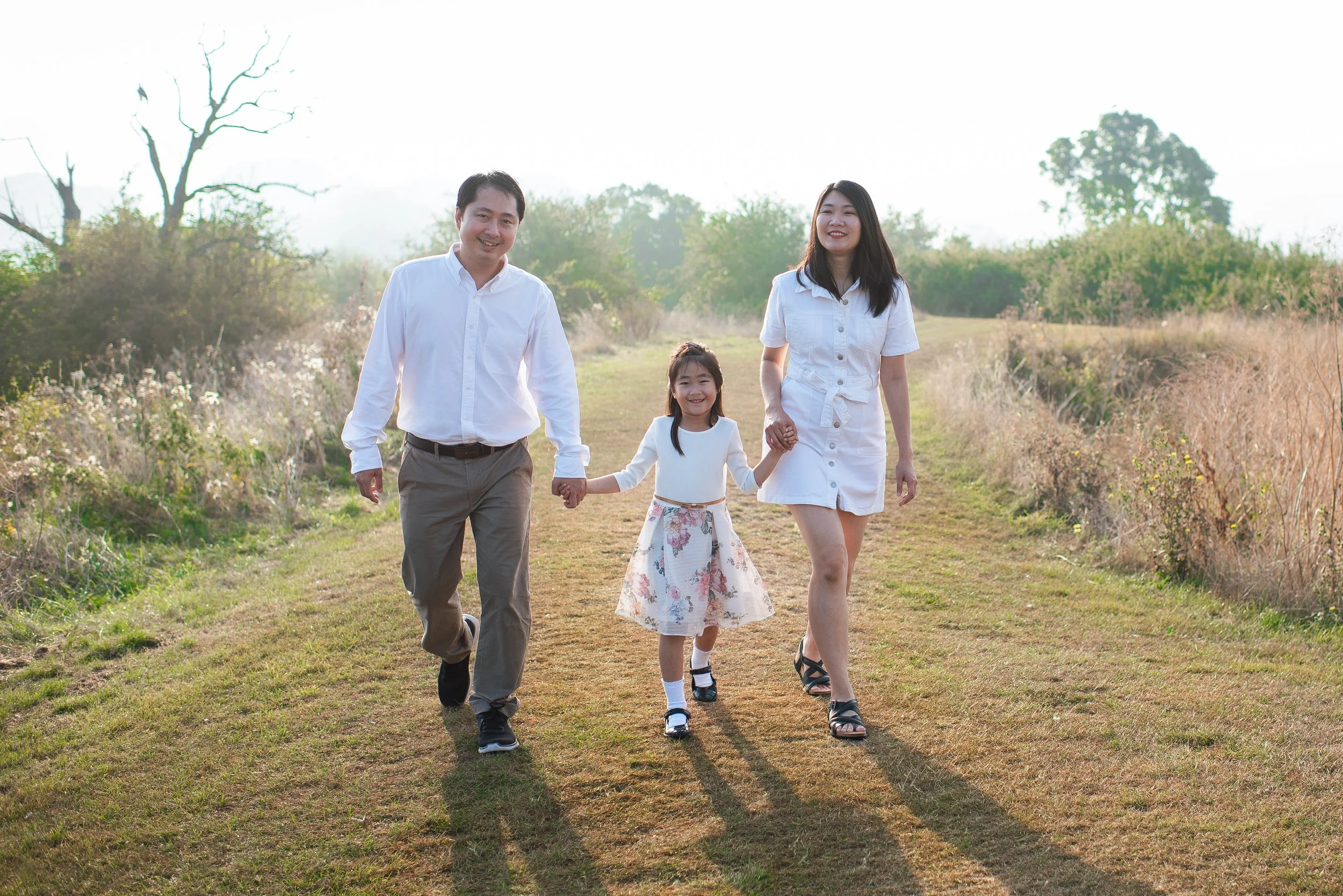 A wholesome, outdoor family photo shoot at Hadleigh Castle | Natural family photographer Essex