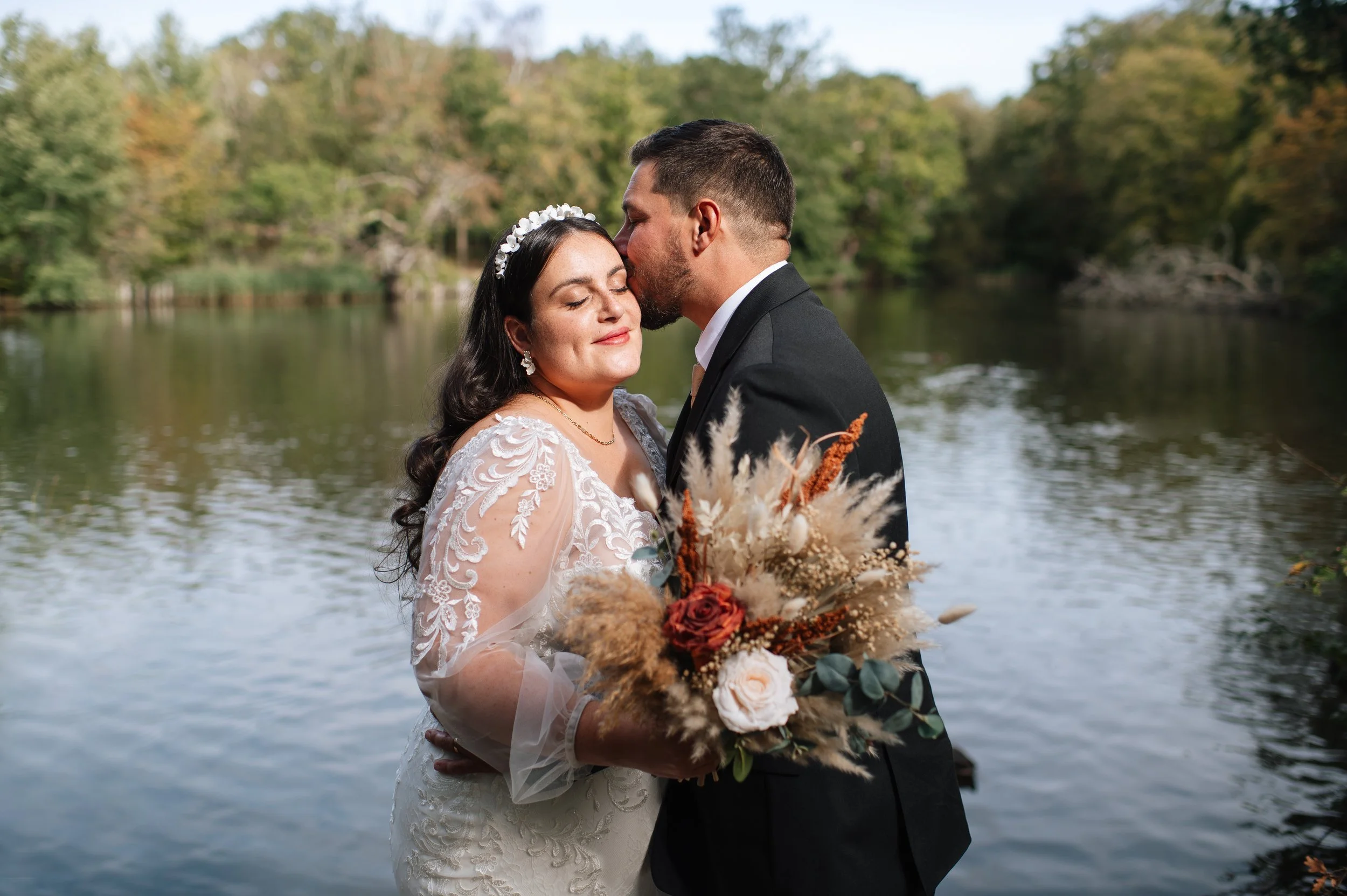 Relaxed, outdoor wedding photography in Chelmsford | Essex documentary wedding photographer