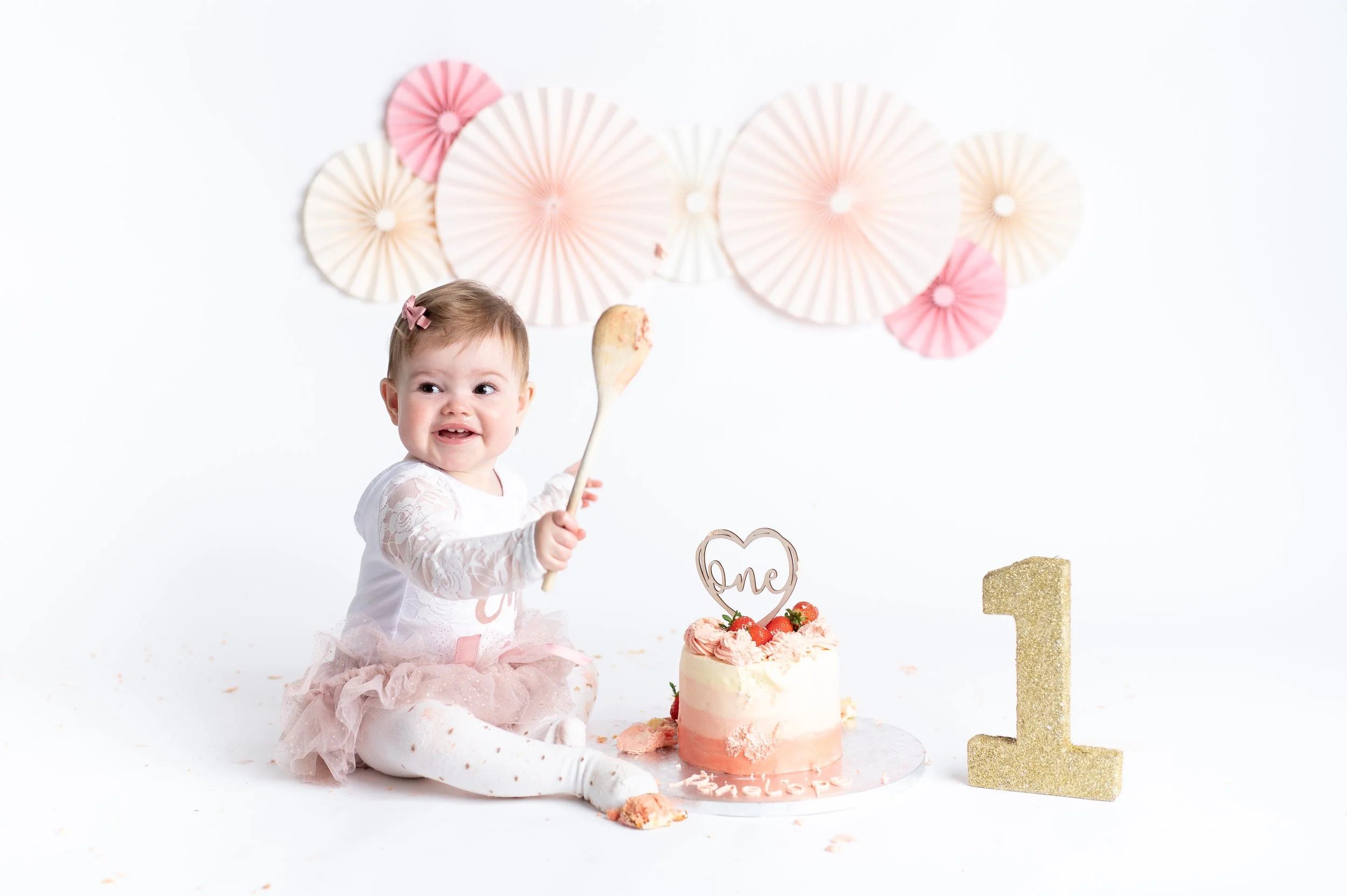 Why a Cake Smash photo shoot is a great idea for your babies 1st birthday | Cake smash photographer Essex