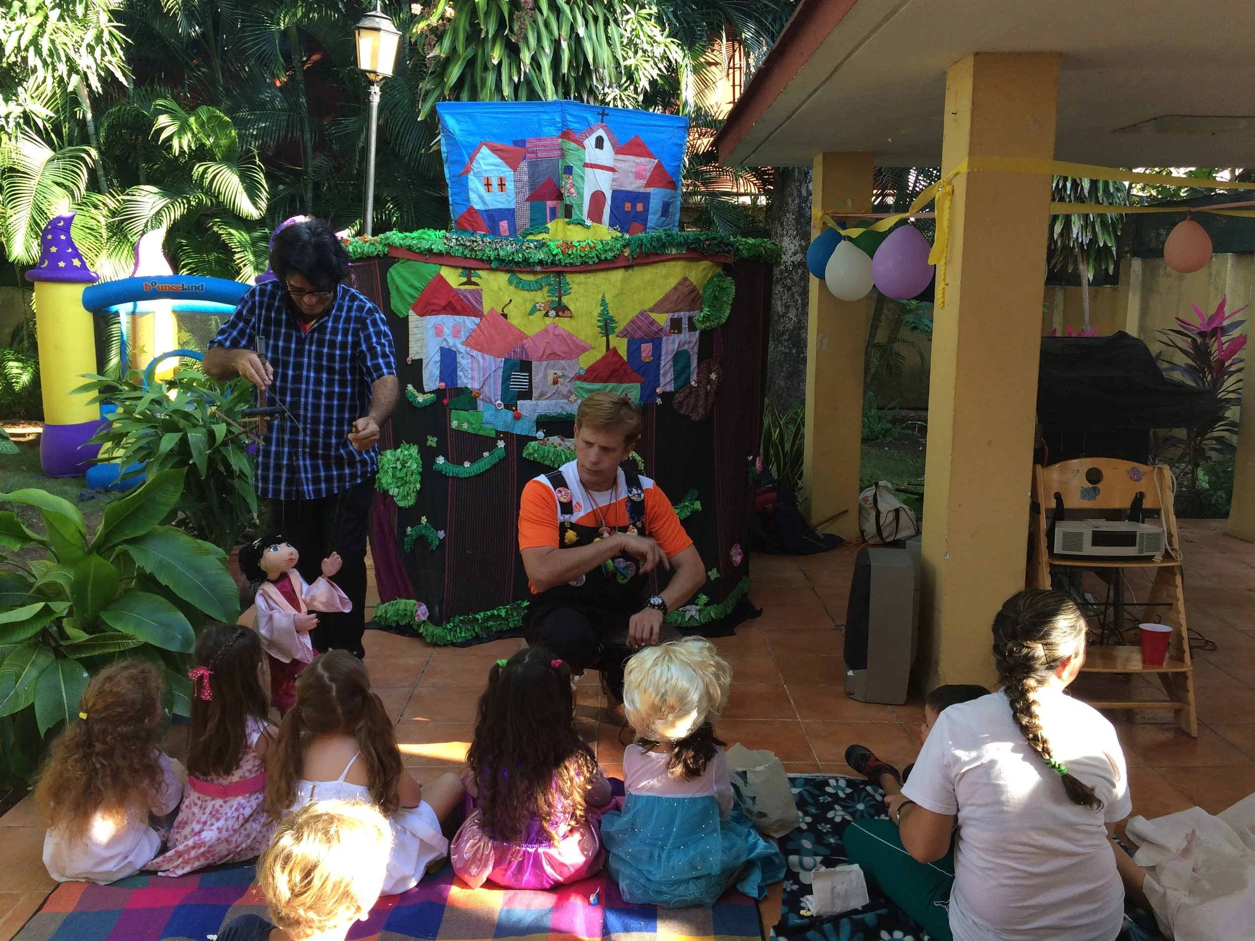 Angel Kike (Kee-Kay) Diaz, the Jim Henson of Cuba, performs a puppet show for our kids' birthday party. 