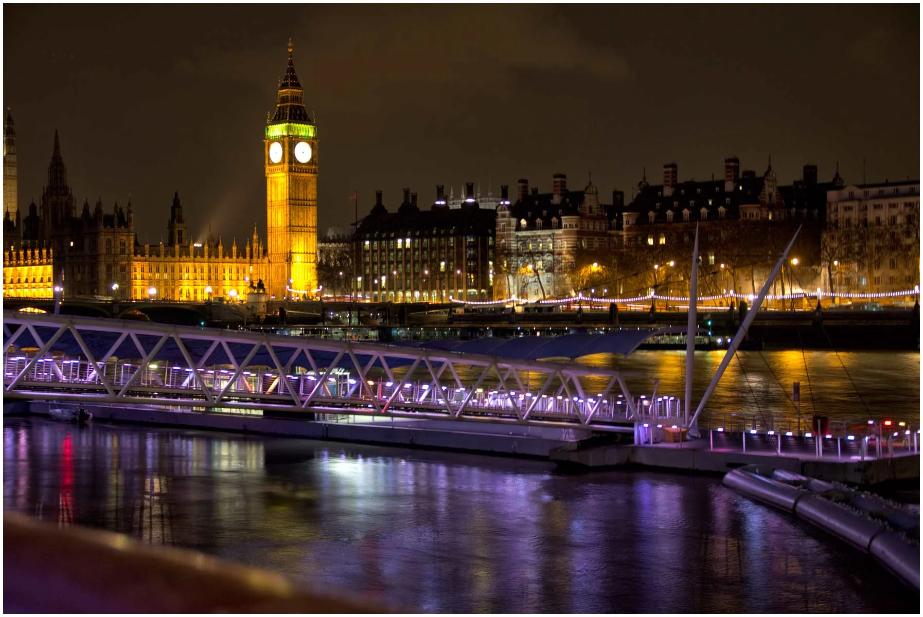 5.13.200.London-at-night.jpg