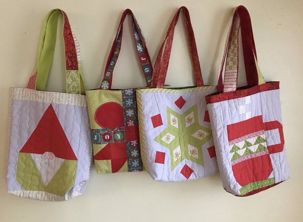 quiltmaniack quiltmas tote bags 2.jpeg