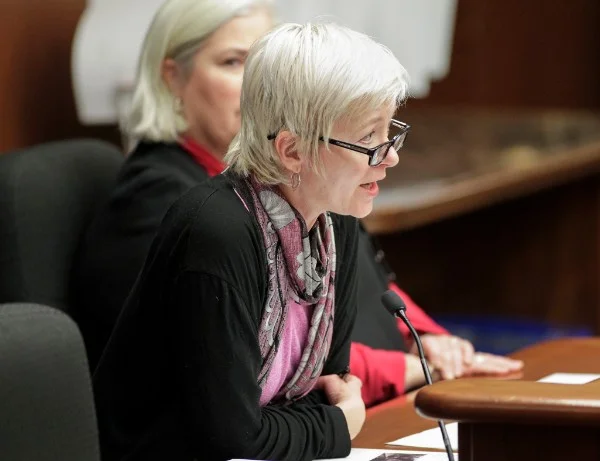 MN Film commissioner, Melodie Bahan speaks at the Capitol.