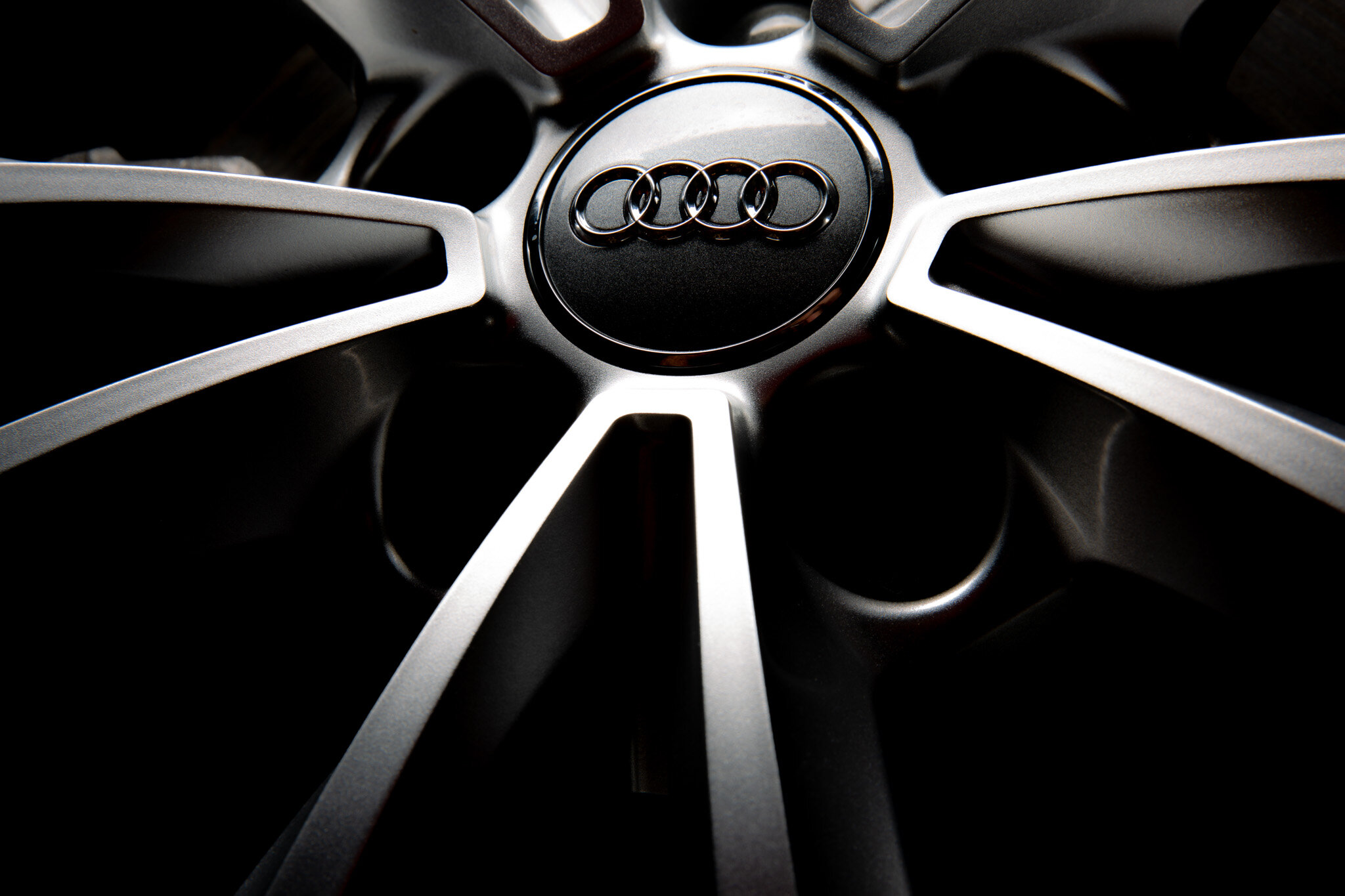 Audi Q8 wheel.jpg