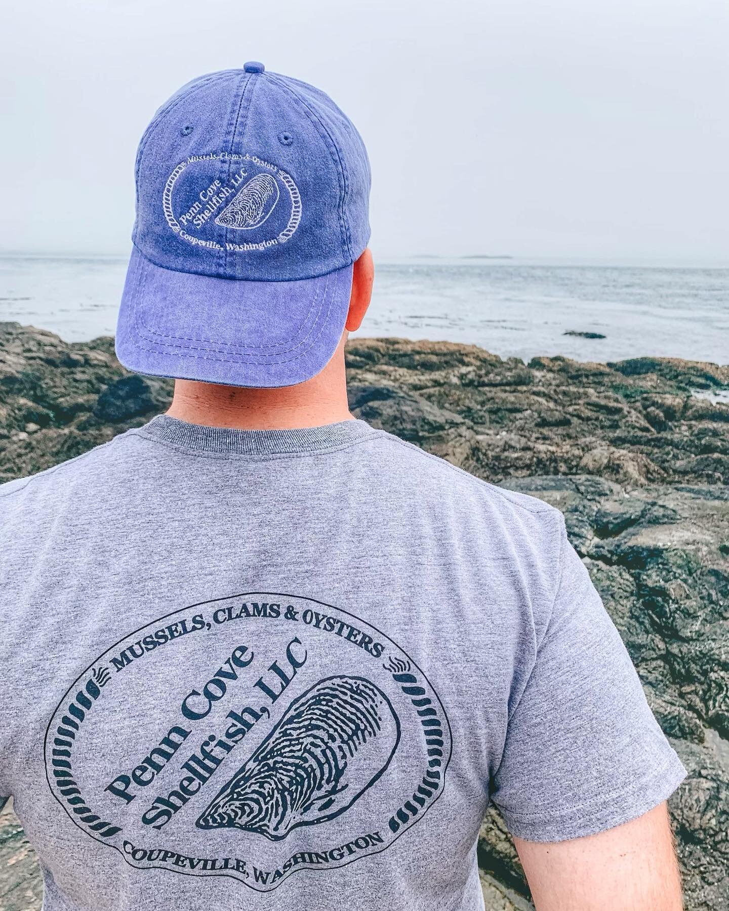 I see it. I like it. I want it. I GOT it. 

Get yours! Link in our bio! 

📲www.penncoveshellfish.com/shop
Ships right to your door! Shipping includes in price! 

More exciting things coming soon! VERY SOON! 

📸 @cali.h.rose 

#mussels #shipping #ov