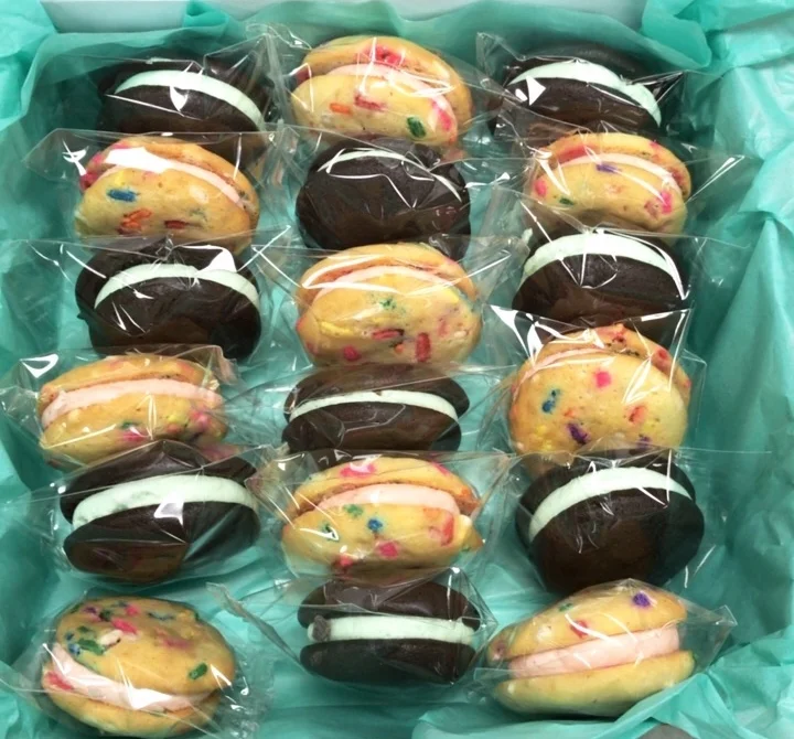Whoopie Favors
