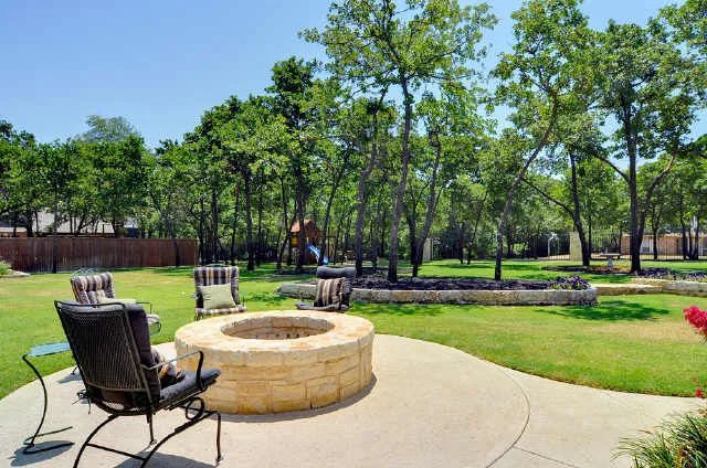 FIRE PIT