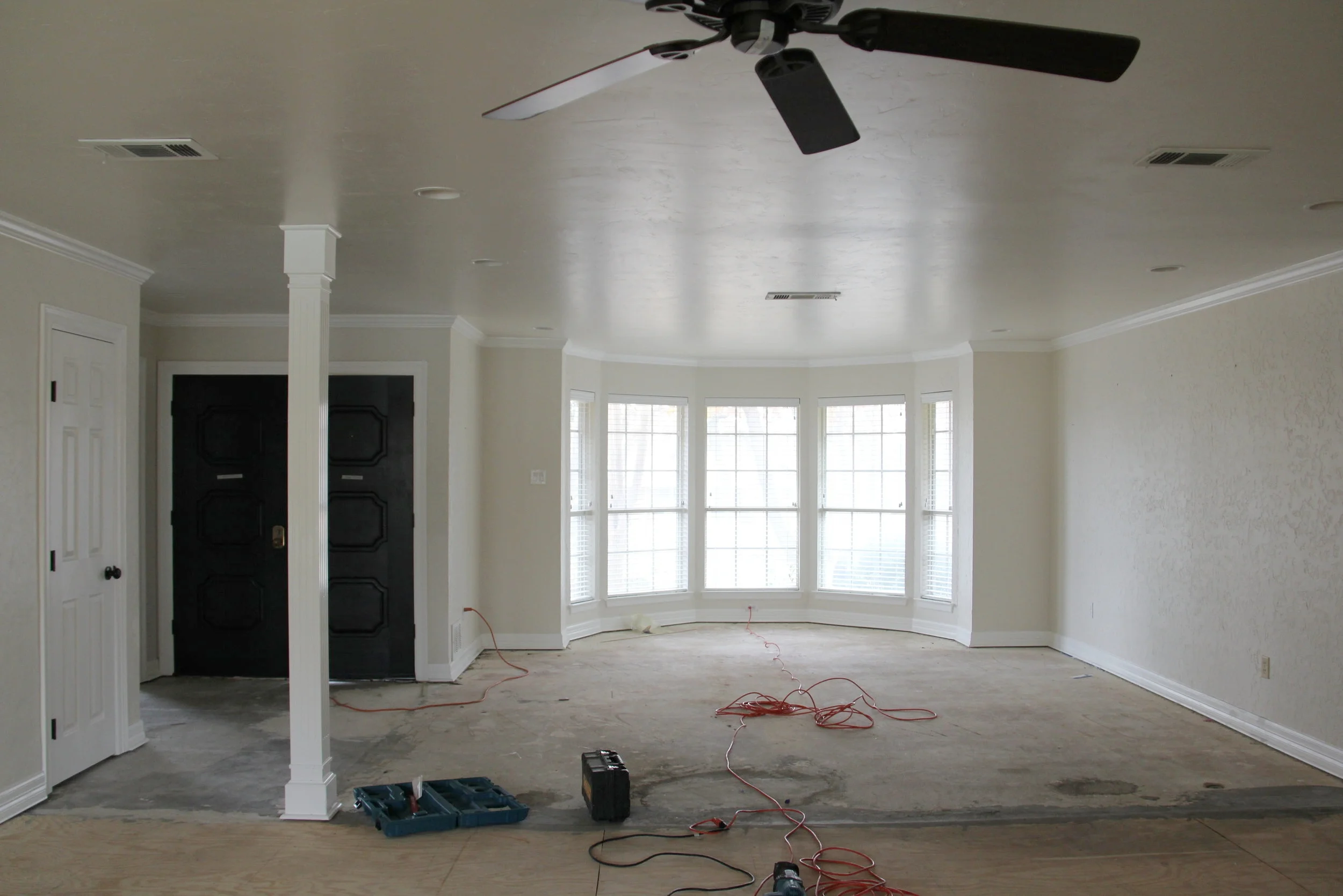 BEFORE RENOVATION / LIVING-ROOM