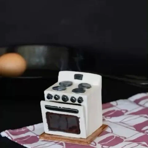 Raffle! I&rsquo;m on the upswing of a bout of feeling low and I think it&rsquo;s time to move things around- money, and energy. Rent is almost due! Half of the proceeds will be sent to rent support in Minneapolis via @powderhornrentrelief and half to