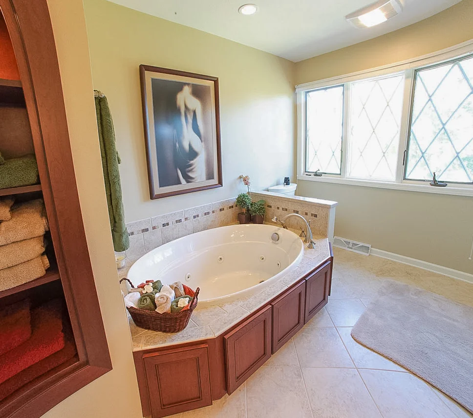 Tips On Designing The Perfect Master Suite Addition For Your Home