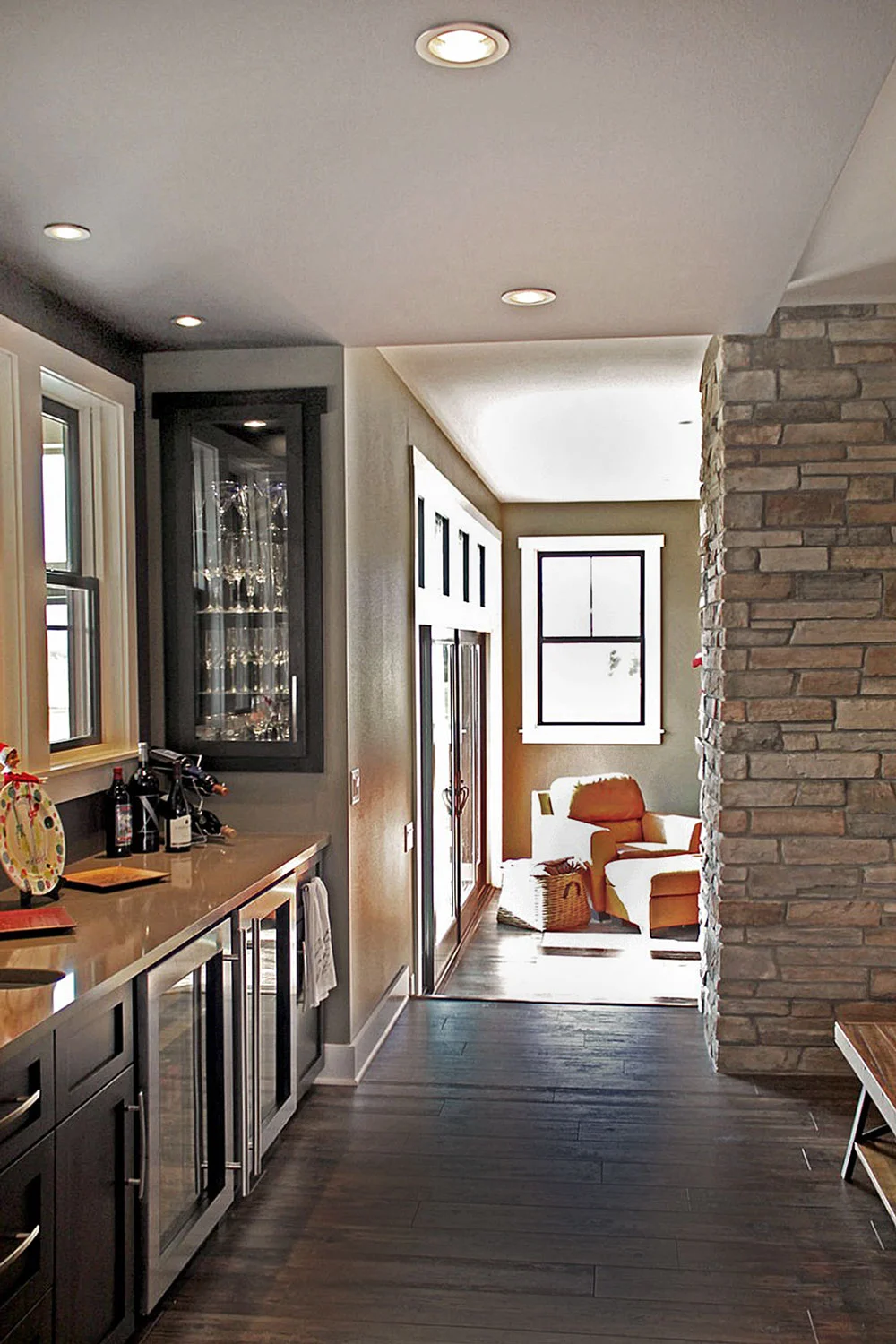 A Guide to Buying a Wine Refrigerator For A Kitchen Renovation