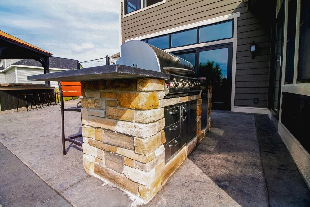 Outdoor Kitchens - How To Design The Perfect Summer Kitchen