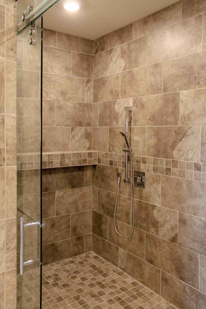 A Doorless Walk In Shower Design, Walk In Tiled Shower Designs No Door