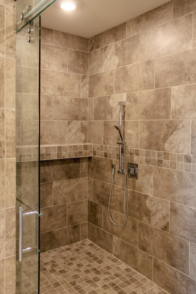 The Pros and Cons of a Doorless Walk-In Shower Design When ...