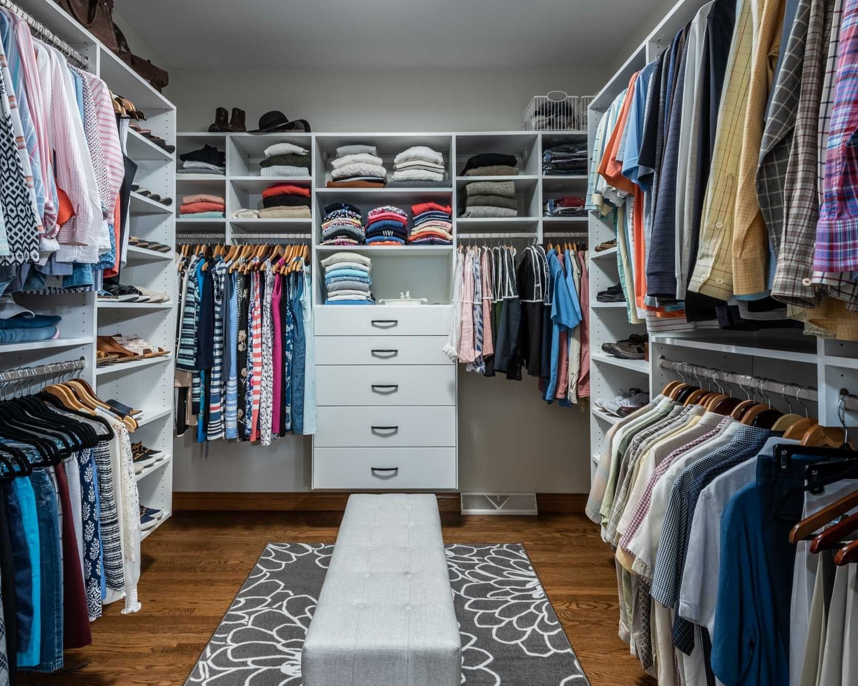 Walk In Closet System With Makeup Vanity