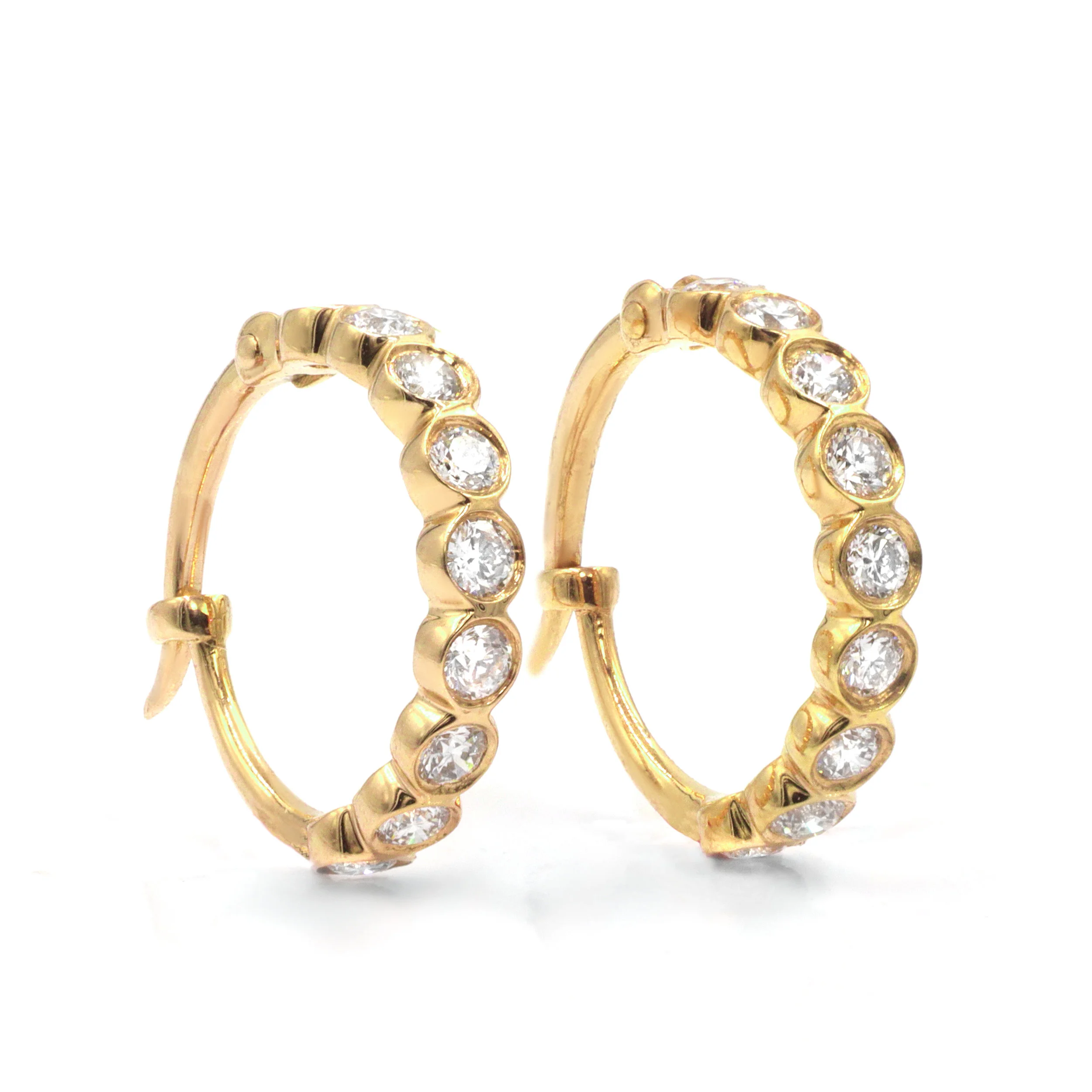 PETITE CHLOE HOOPS - KY- ANGLE.jpg